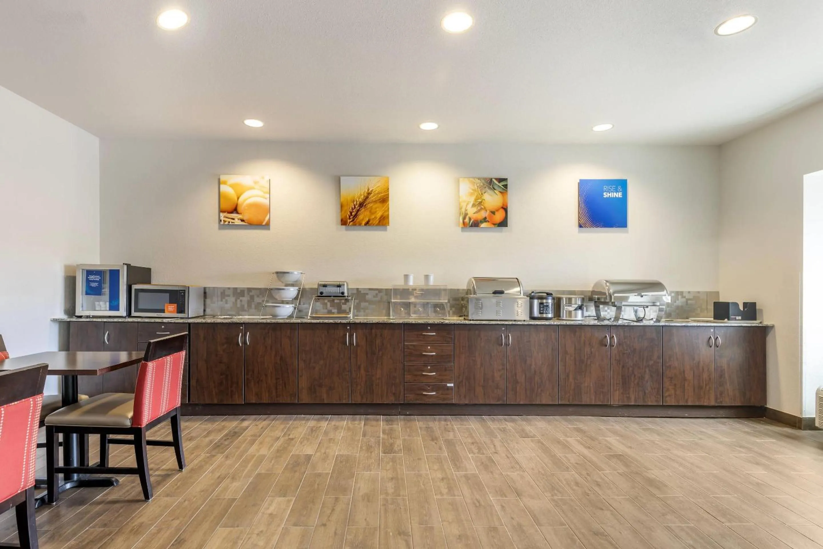 Breakfast in Comfort Inn & Suites Aztec - Farmington Area