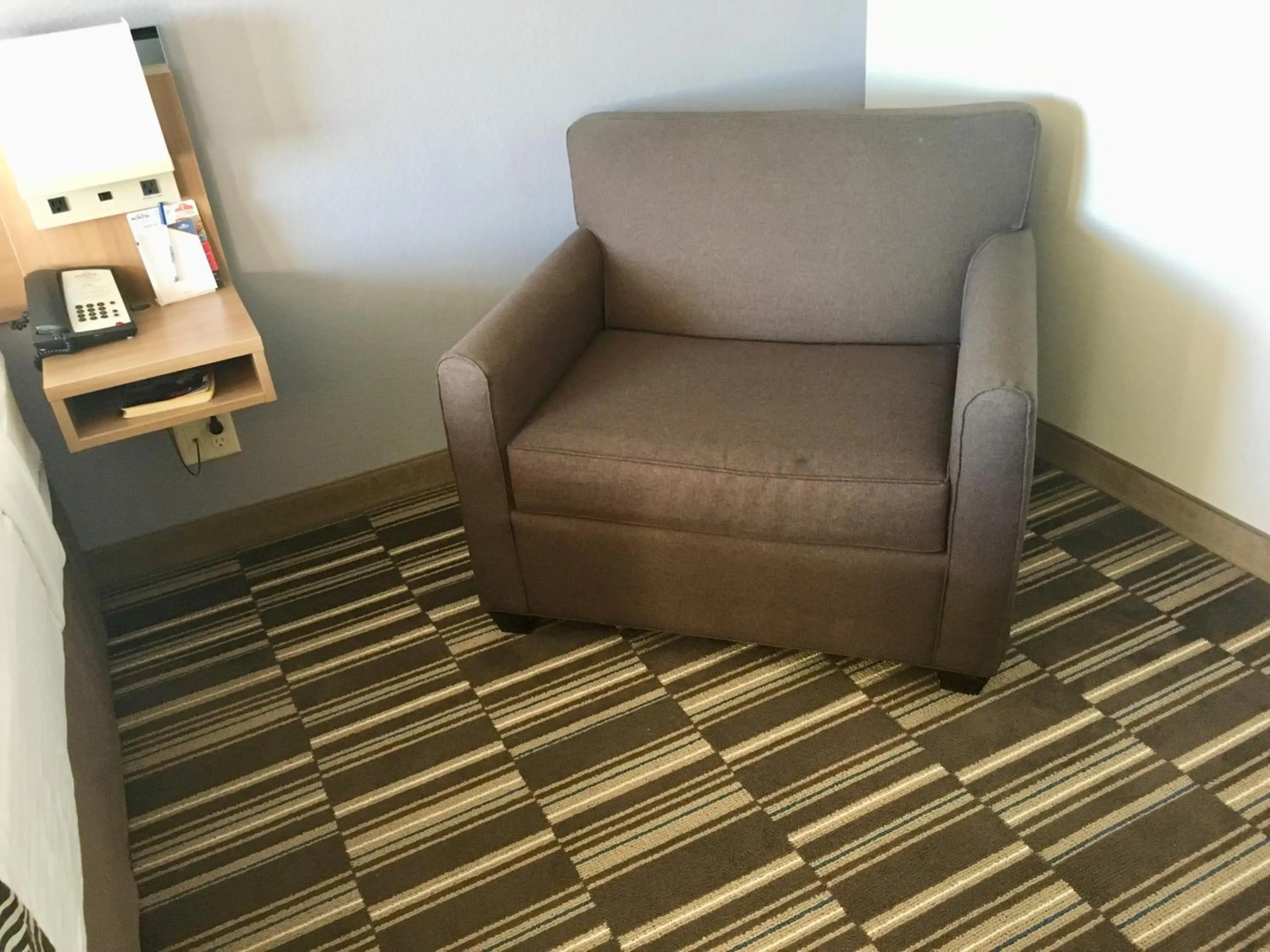Seating area in Microtel Inn & Suites By Wyndham Moorhead Fargo Area