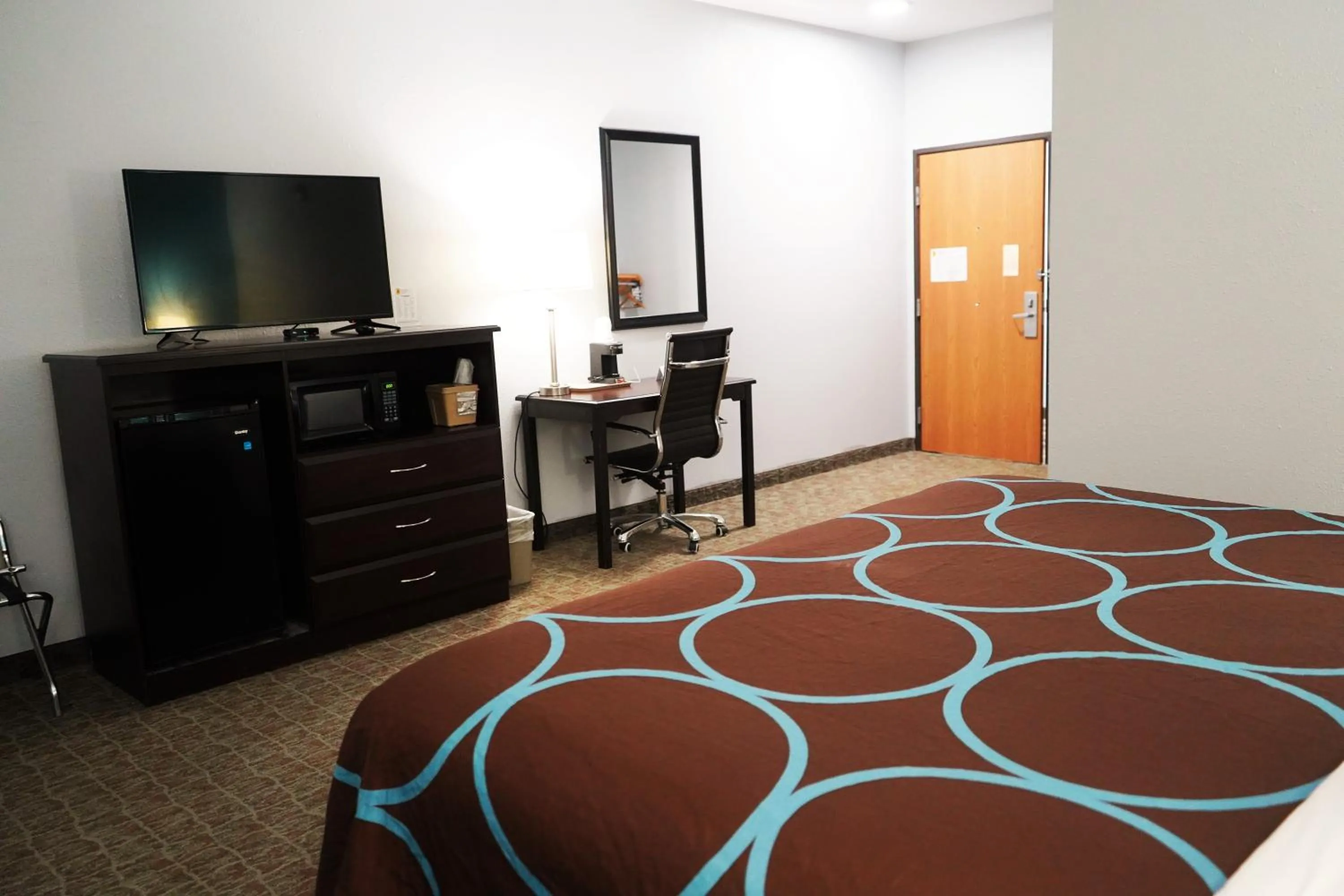 Super 8 by Wyndham Grove City