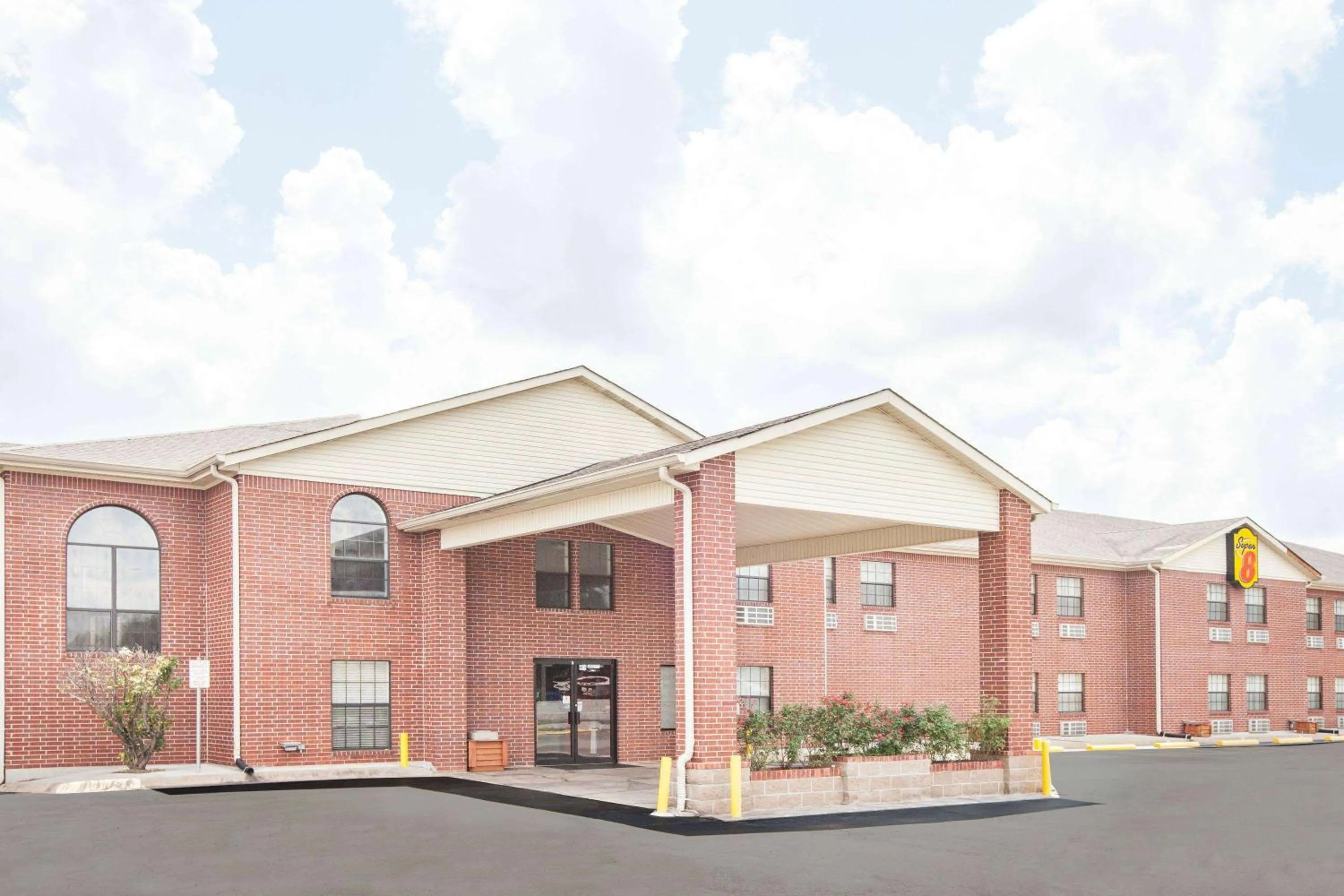 Property building in Super 8 by Wyndham White Hall