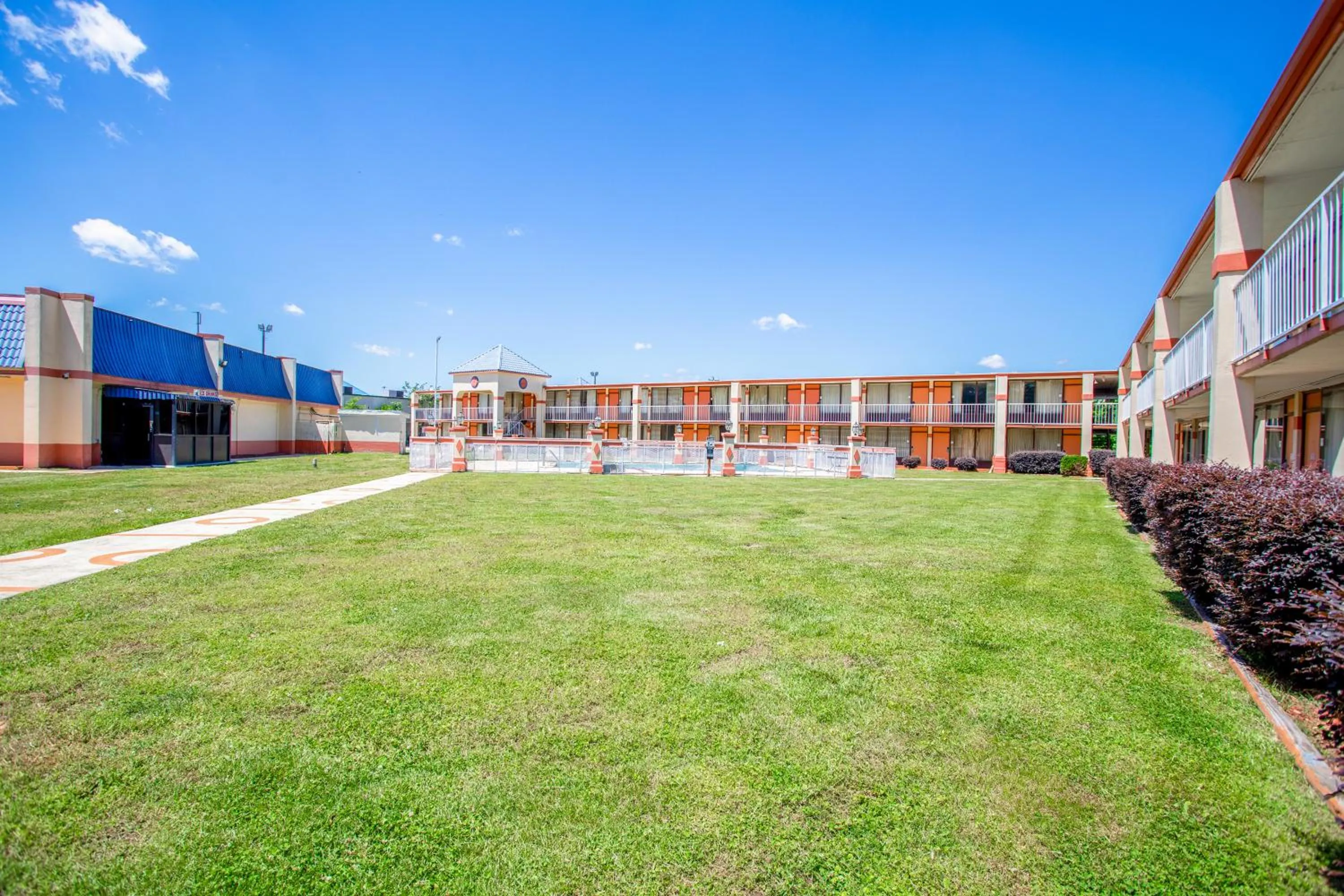 Area and facilities in OYO hotel Greensboro east I 40