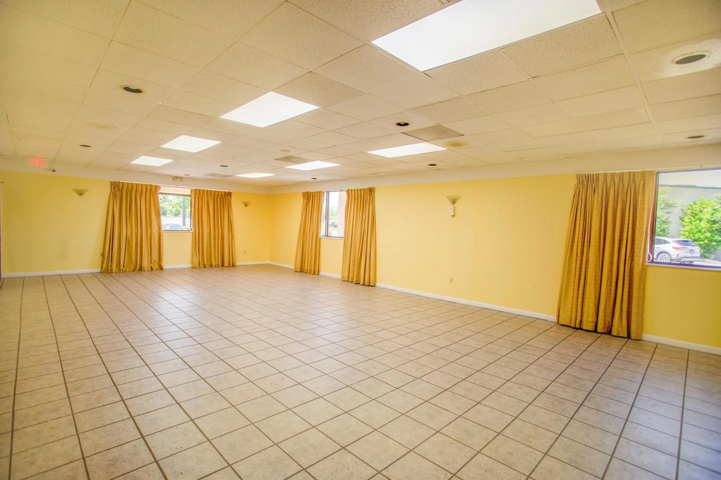 Area and facilities in OYO hotel Greensboro east I 40