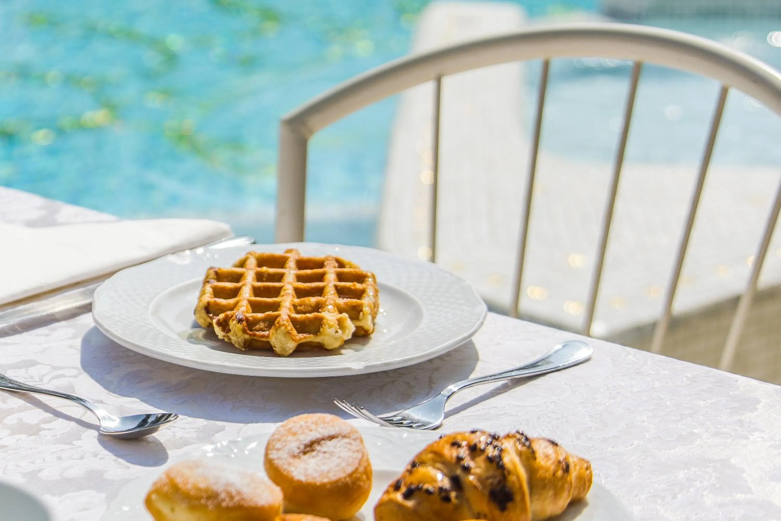 Food and drinks in Royal Boutique Hotel