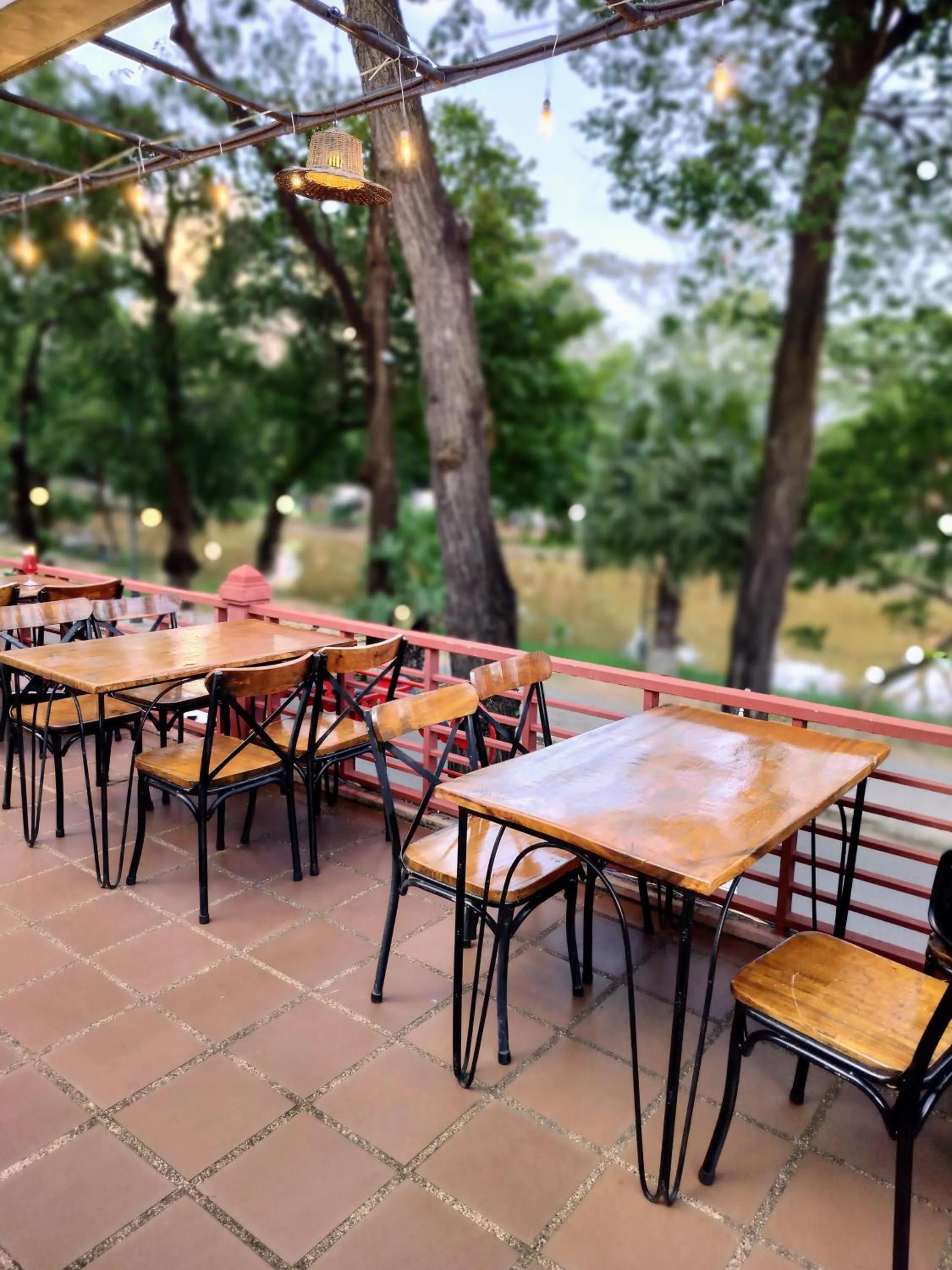 Lounge or bar in La Rivière d' Angkor Resort