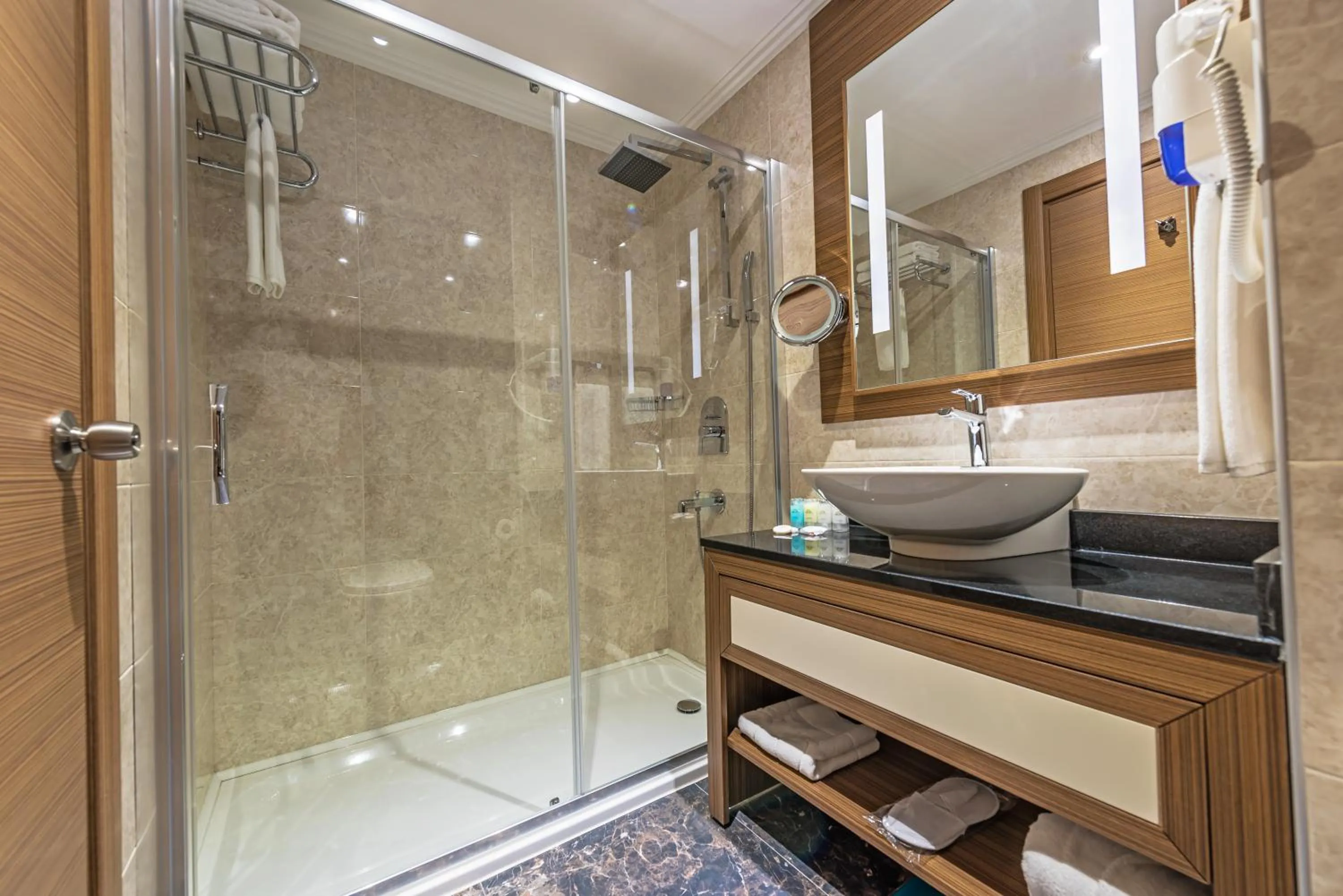 Shower, Bathroom in Grand Mercure Ankara