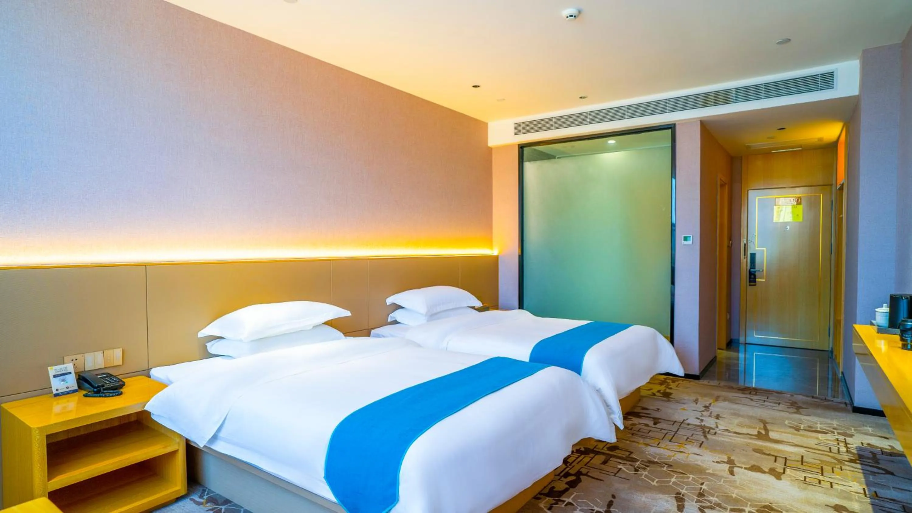 Bedroom, Bed in Wansheng Hotel