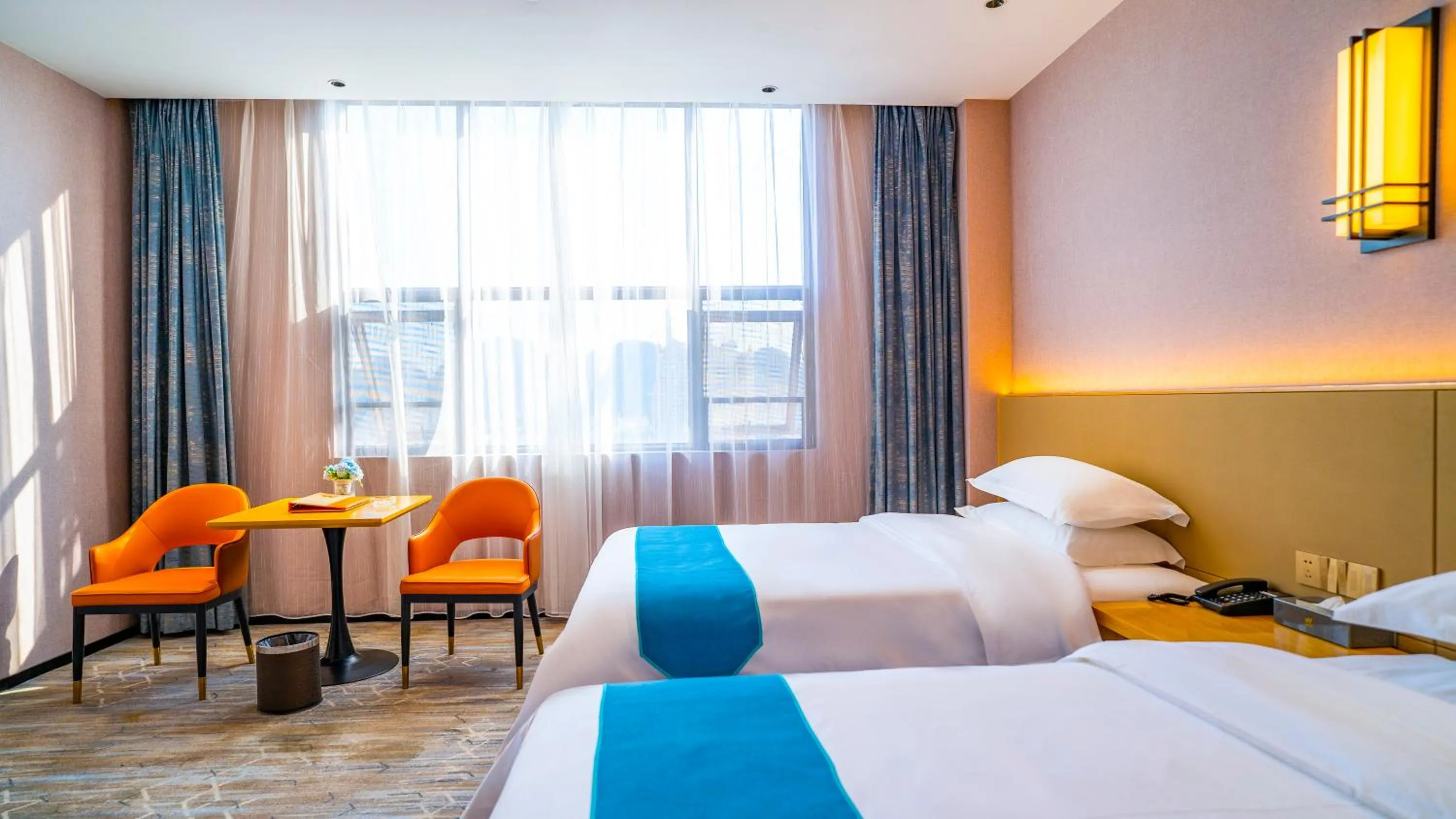 On site, Bed in Wansheng Hotel