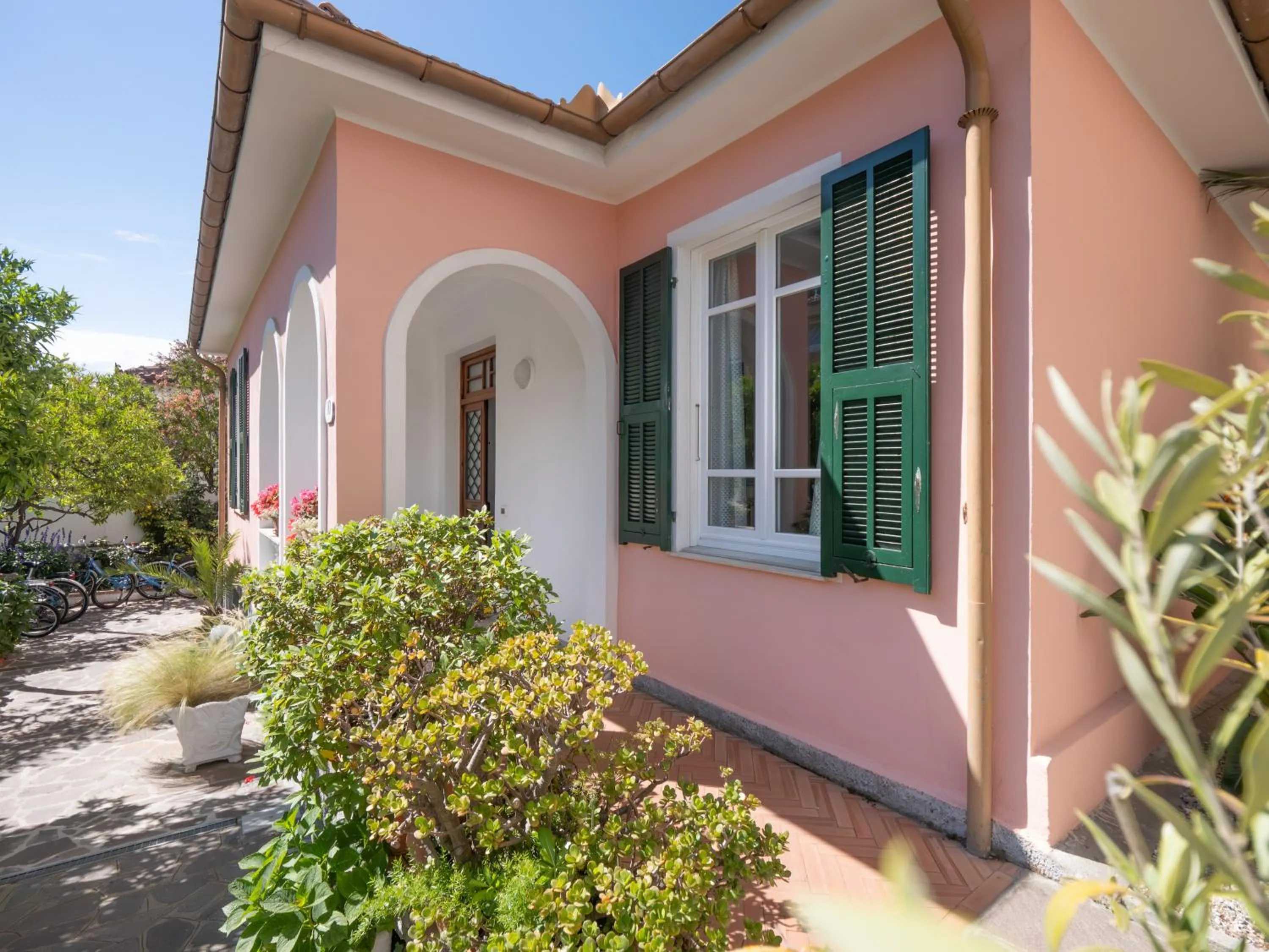 Property building in Hotel Splendid