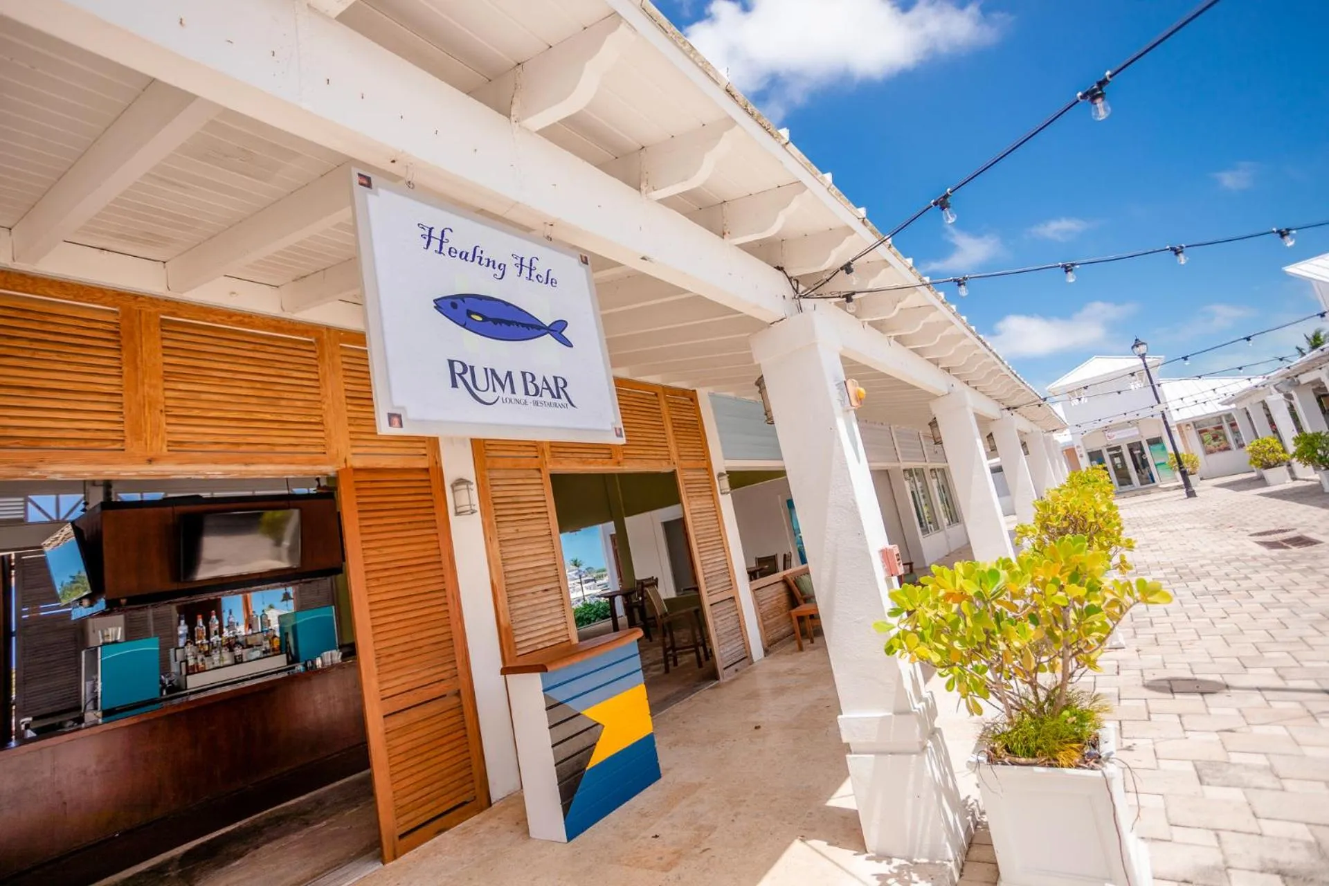 Restaurant/places to eat in Resorts World Bimini