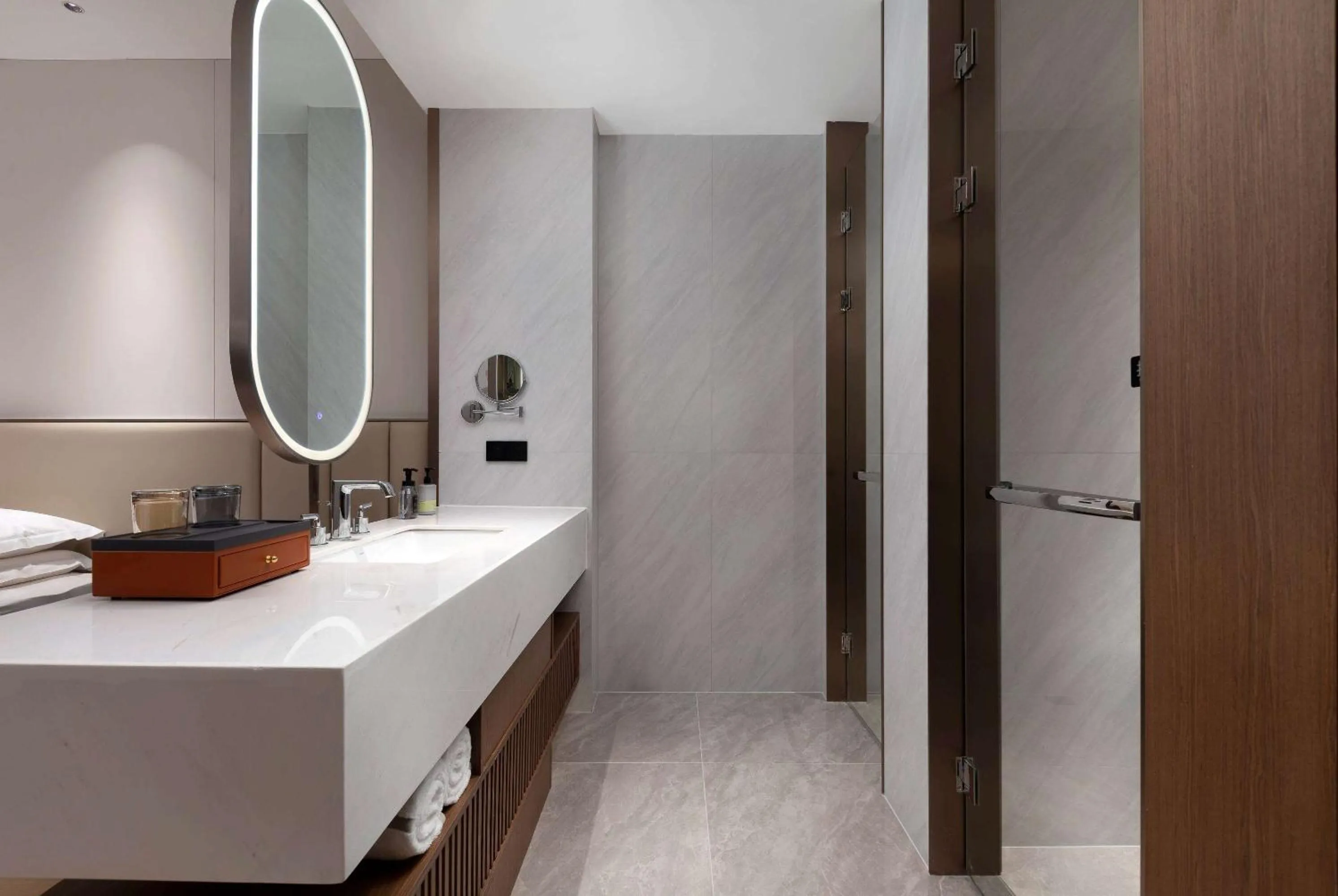 Bathroom in Days Inn by Wyndham Hangzhou Gongshu