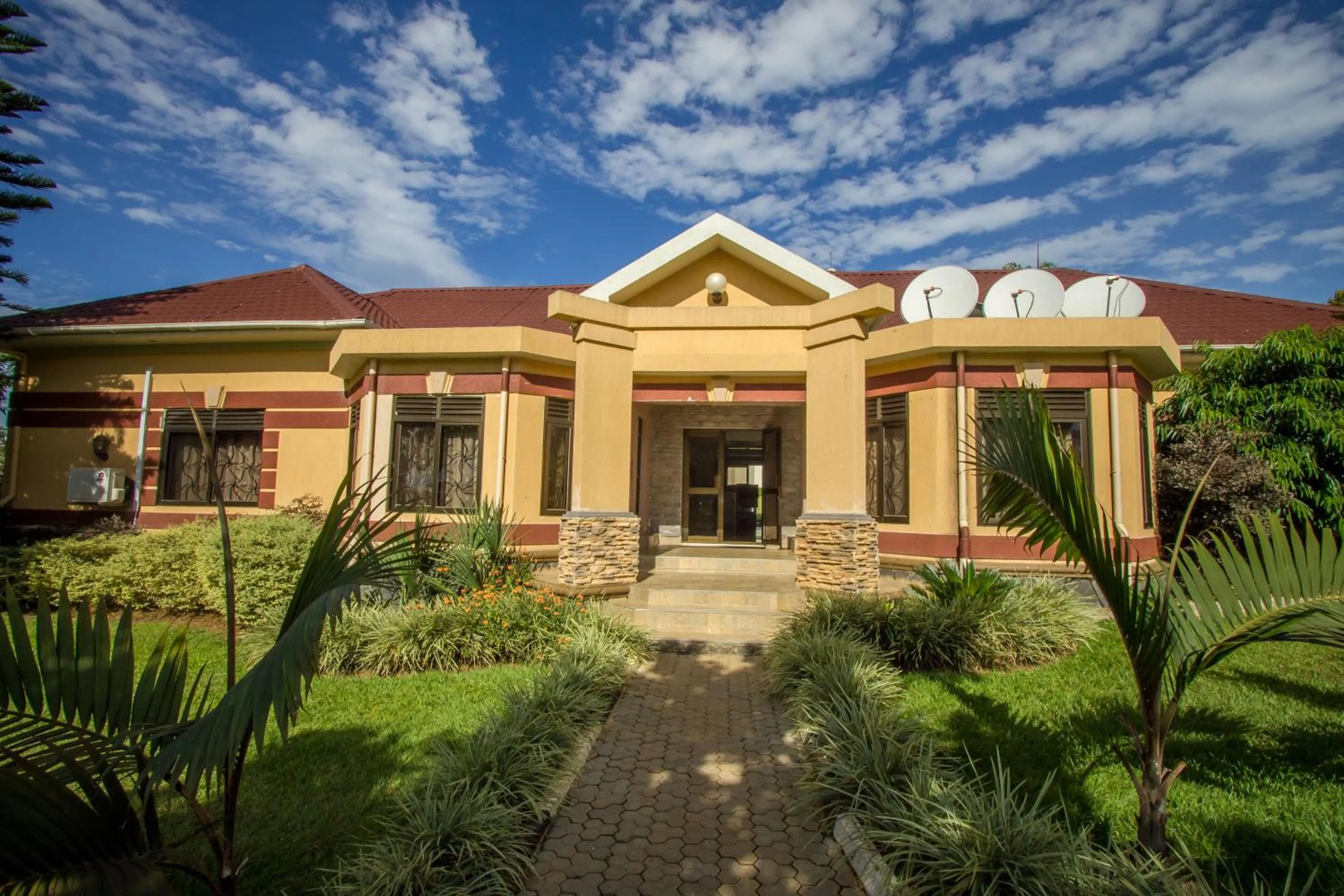 Facade/entrance in Askay Hotel Suites