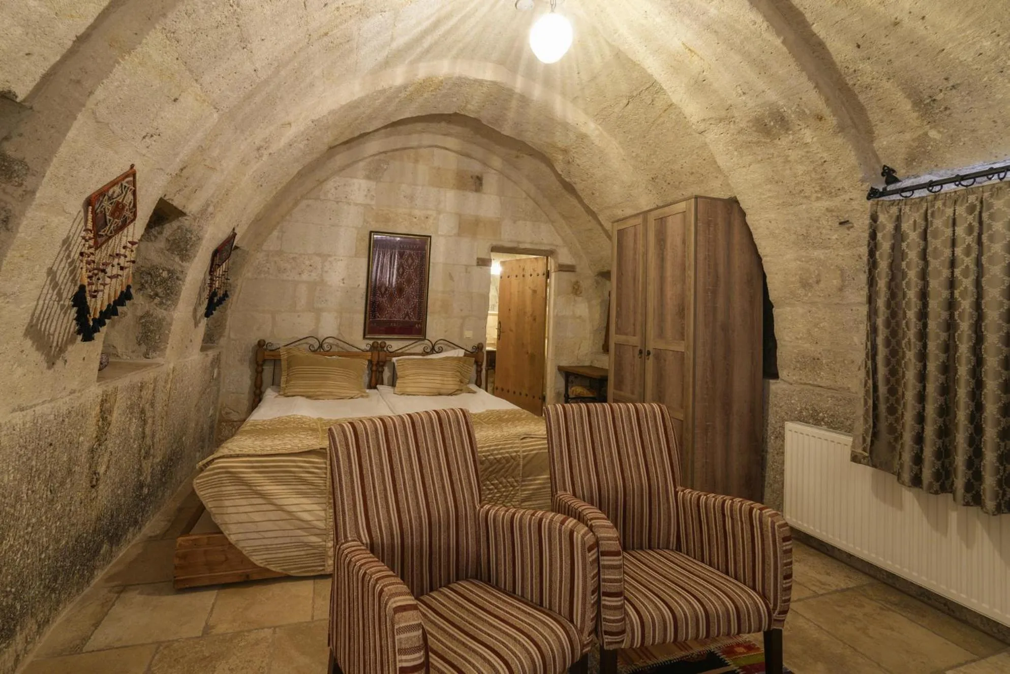 Photo of the whole room, Bed in Tekkaya Cave Hotel
