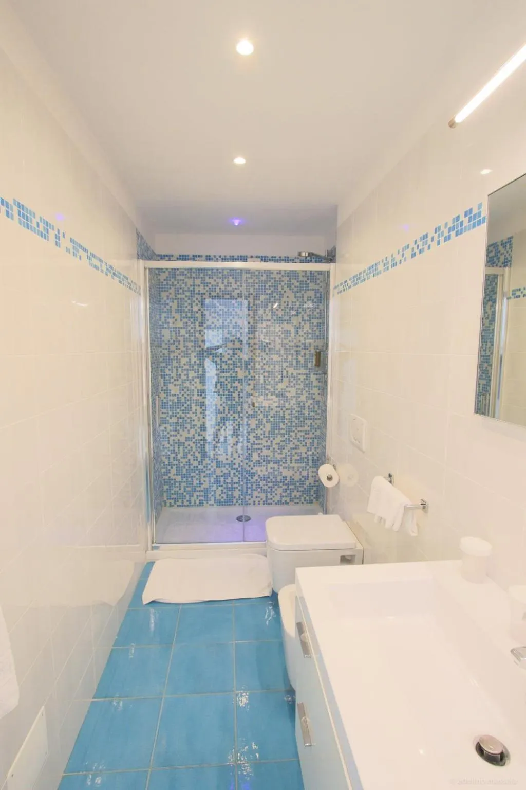 Shower in Hotel Nazionale