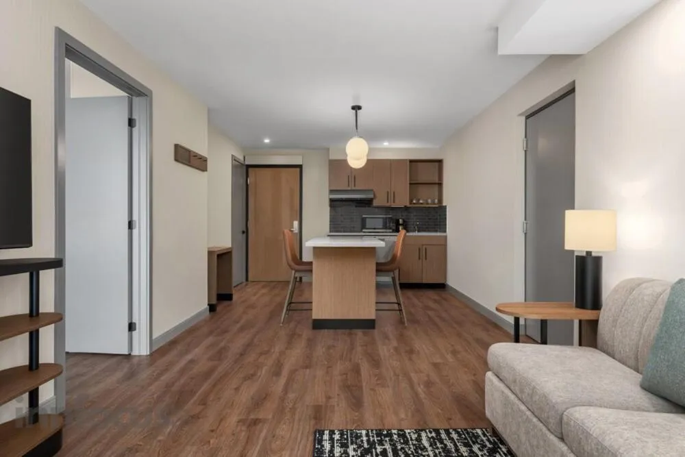 Hyatt House Mississauga / Airport Corp Center