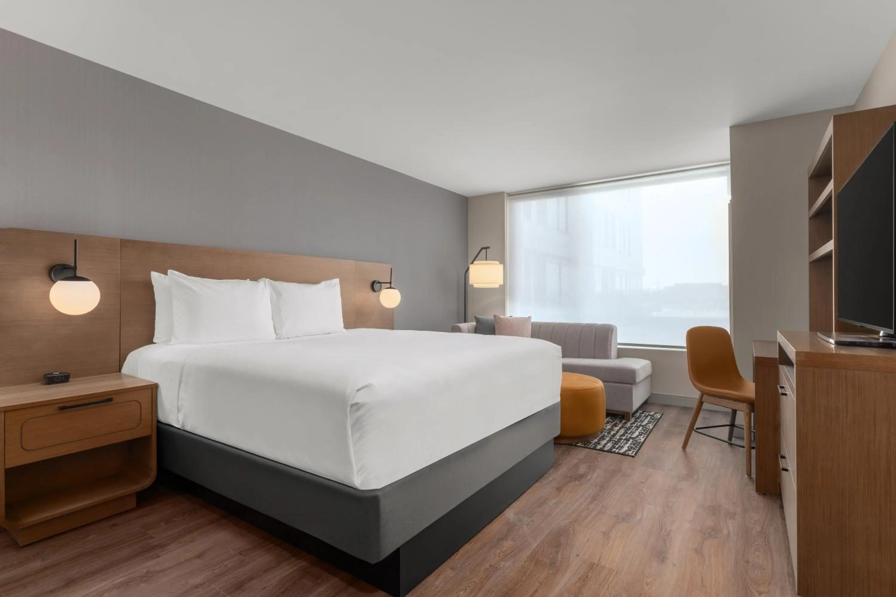 Bed in Hyatt House Mississauga / Airport Corp Center