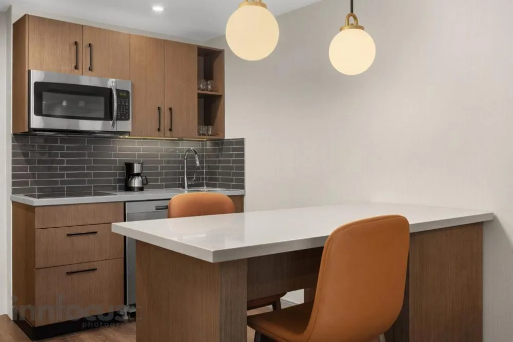 Hyatt House Mississauga / Airport Corp Center