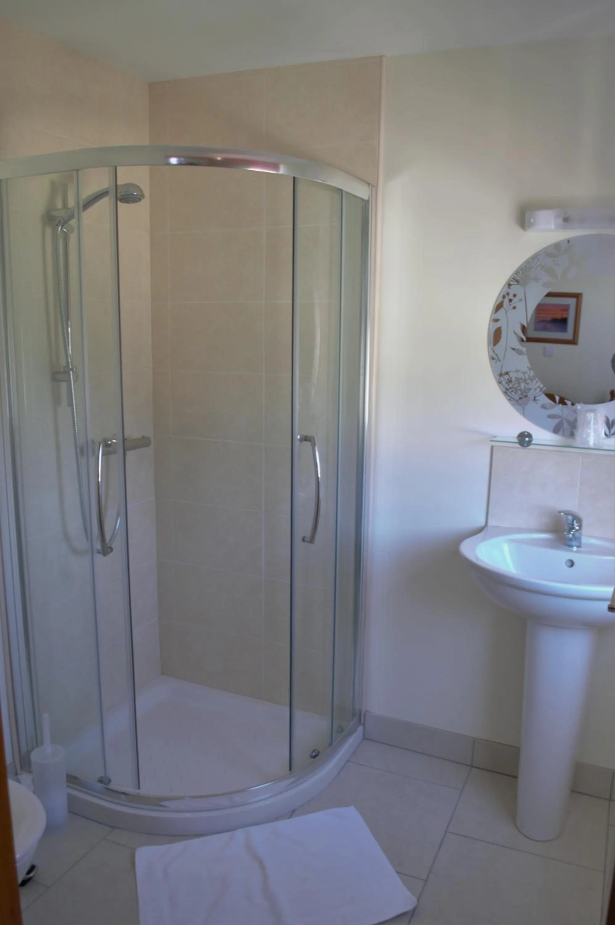Shower in Sea Breeze Guest House