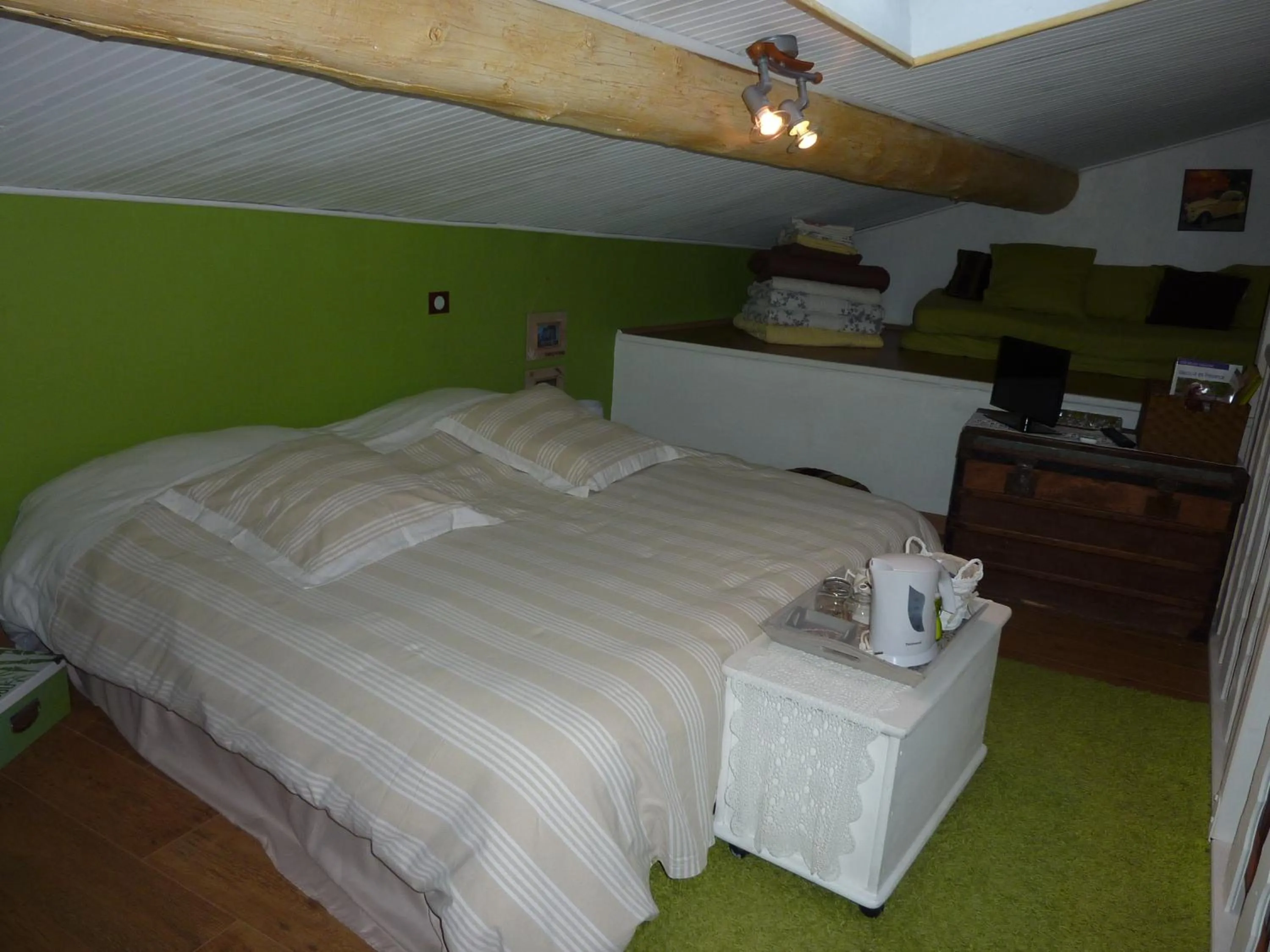 Bedroom, Bed in Gite Fa Mille maison bleu