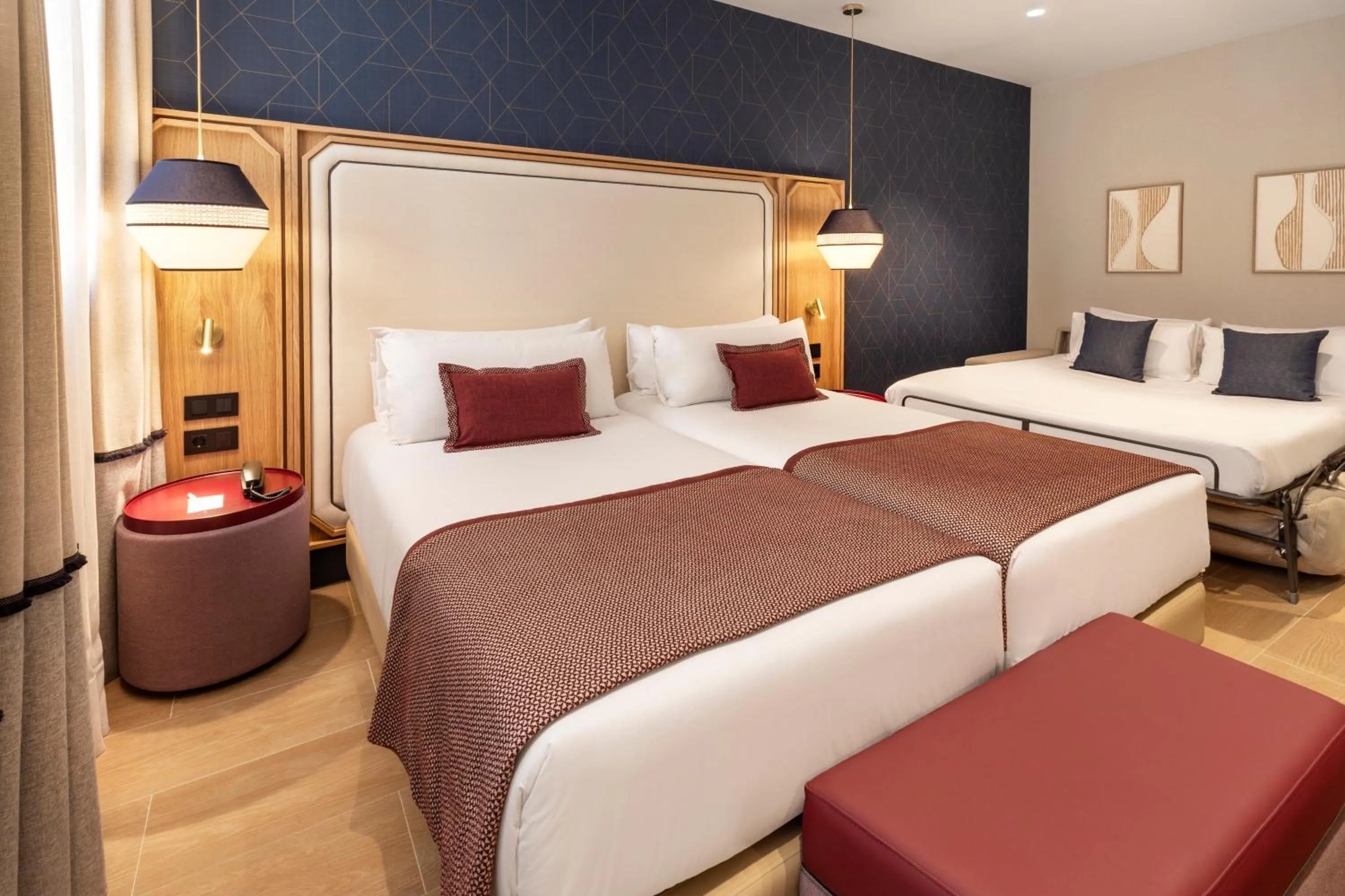 Bed in Catalonia Puerta del Mar