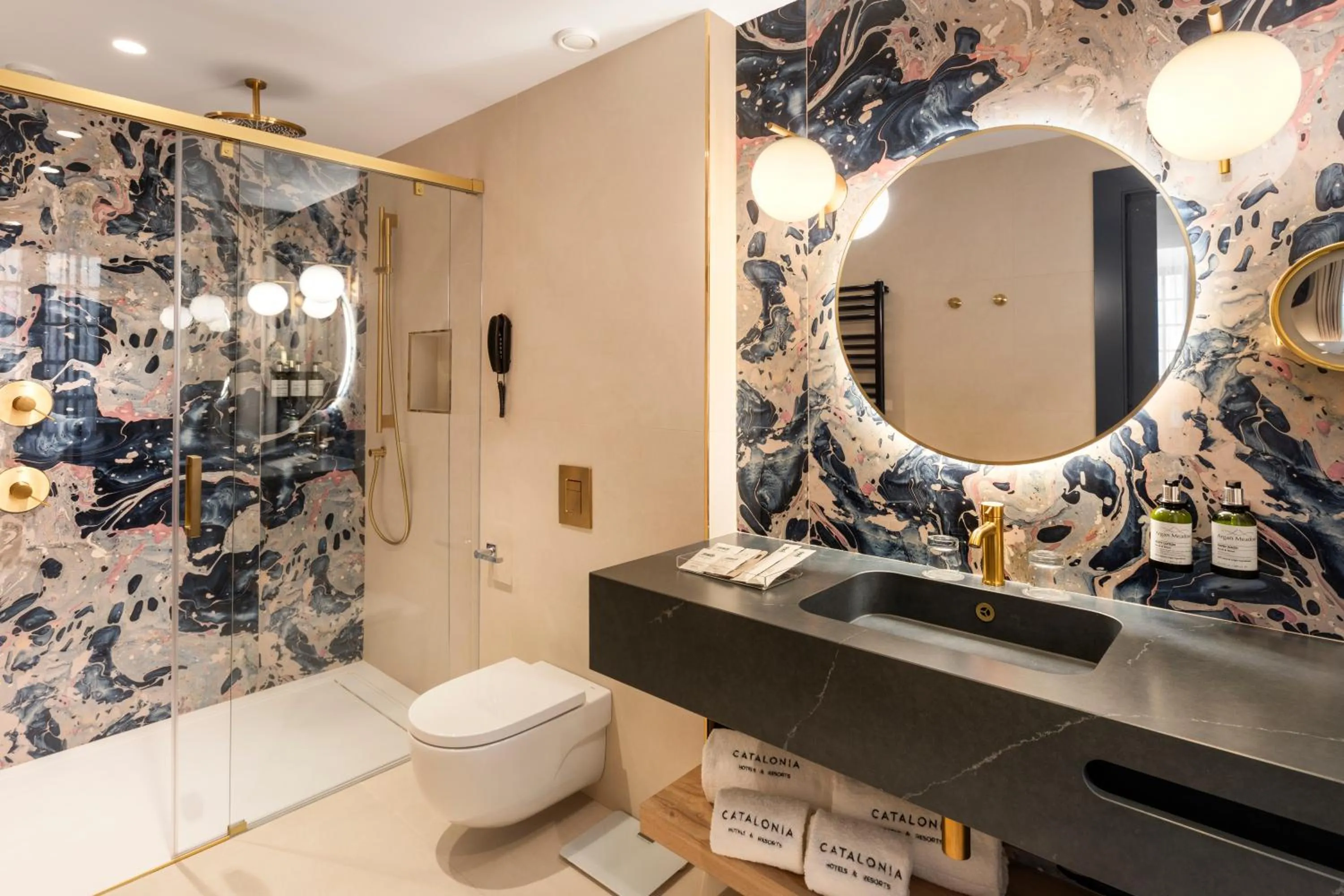 Shower in Catalonia Puerta del Mar