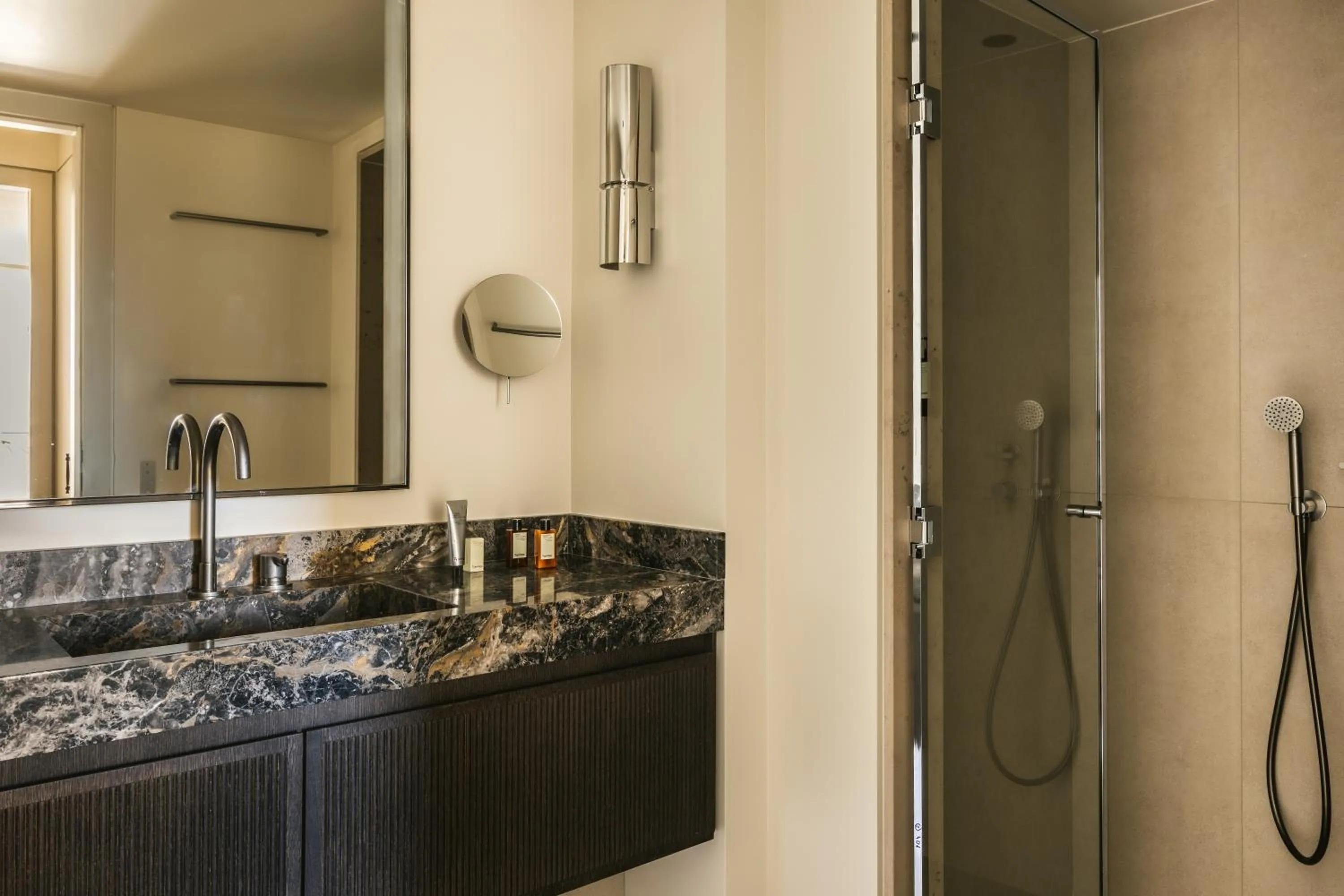 Shower in Mondovi Luxury Suites