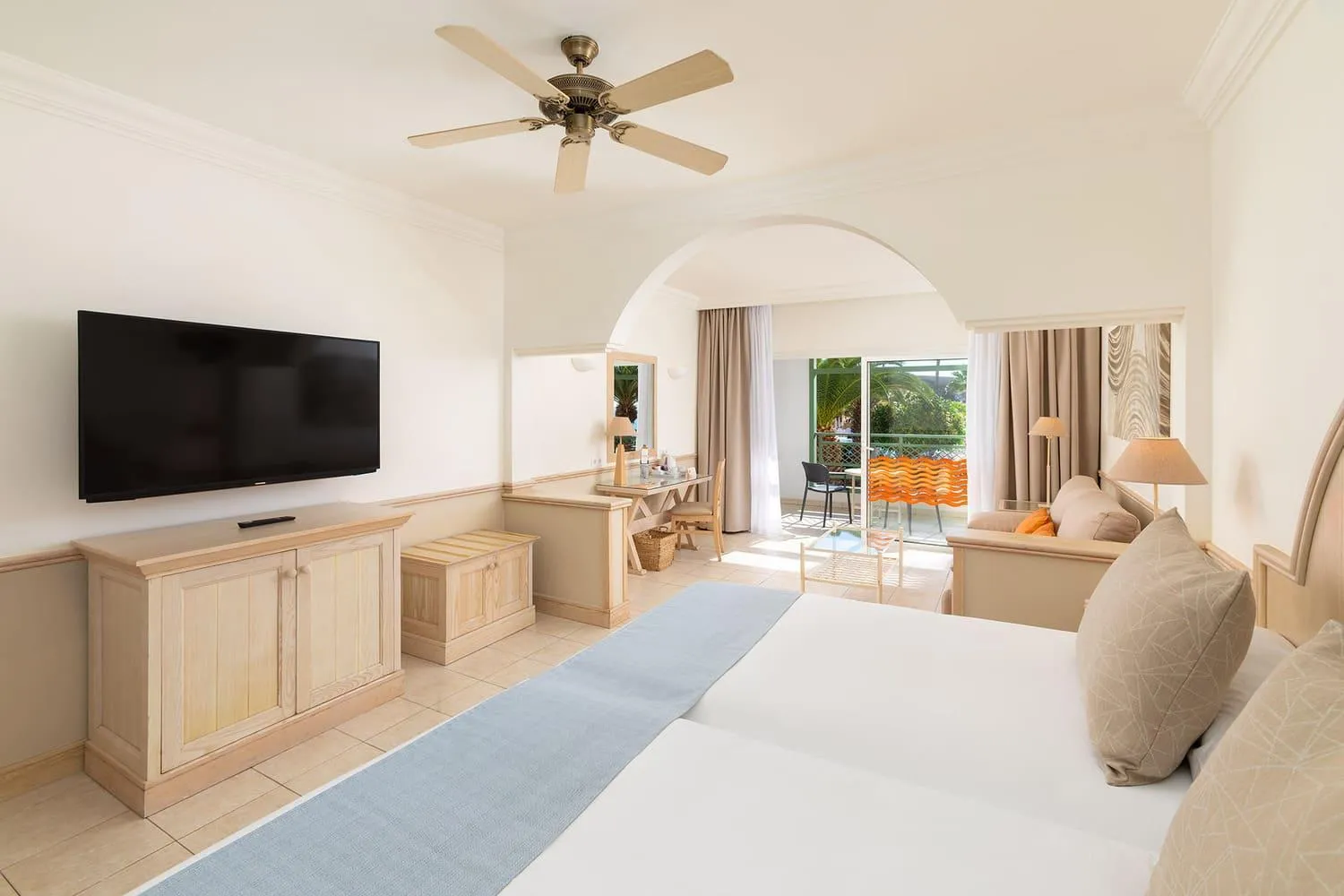 Bedroom, Bed in Gran Castillo Tagoro Family & Fun Playa Blanca