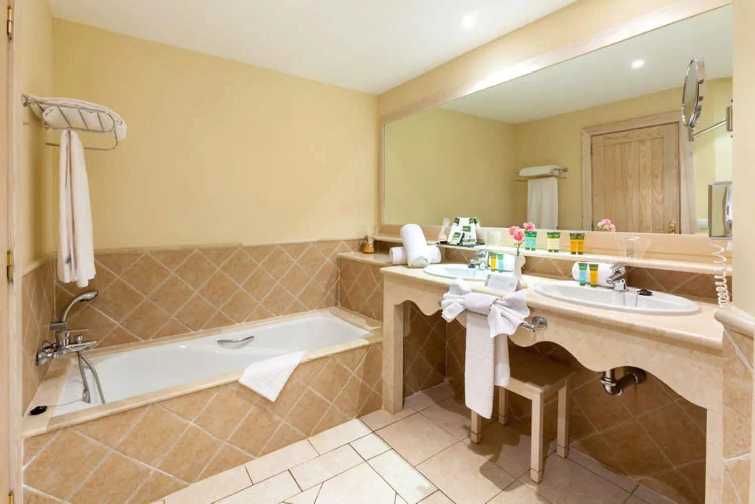 Bathroom in Gran Castillo Tagoro Family & Fun Playa Blanca