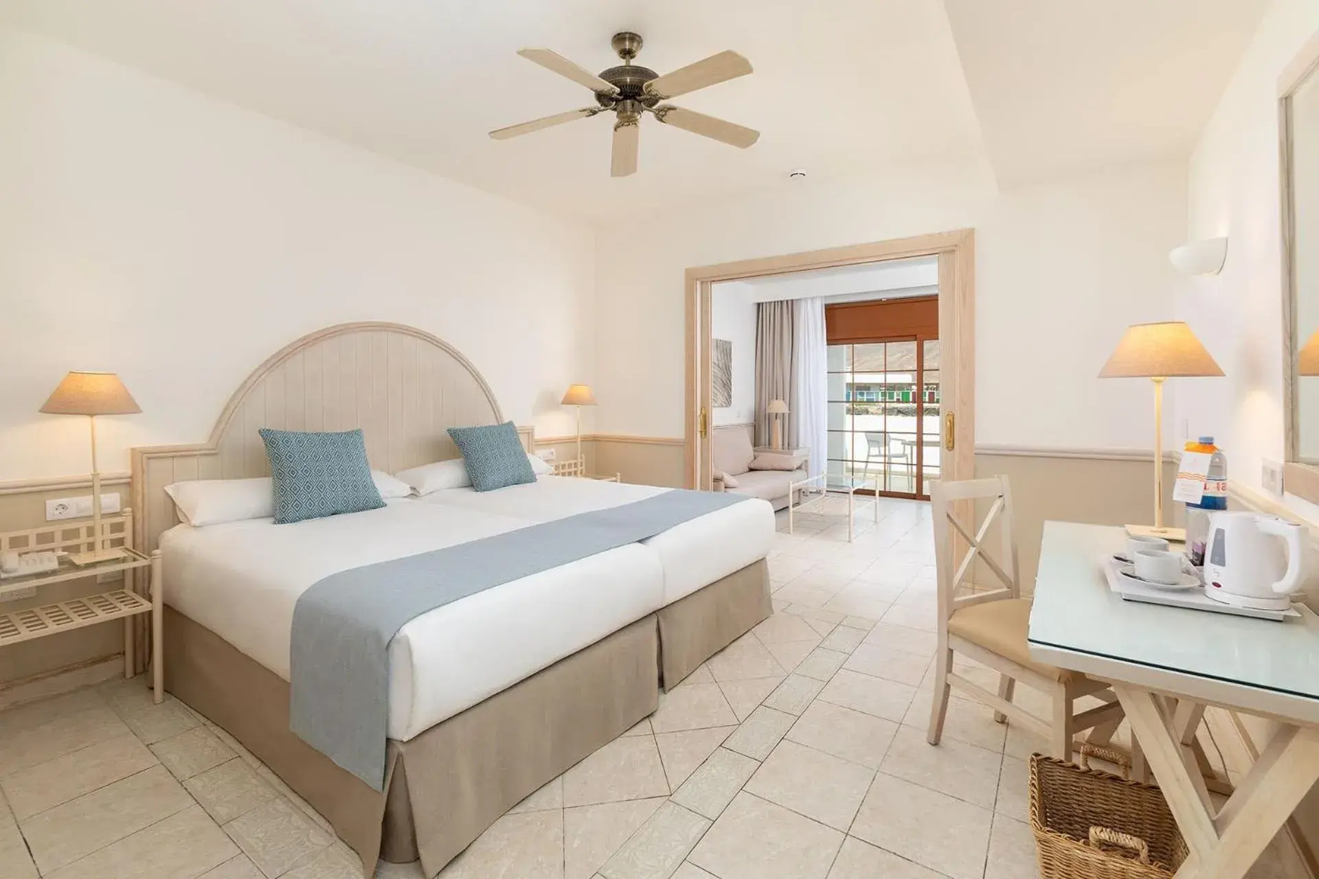 Gold Level Senior Suite (4 Adults + 2 Children) in Gran Castillo Tagoro Family & Fun Playa Blanca Gold Level Senior Suite (4 Adults + 2 Children) in Gran Castillo Tagoro Family & Fun Playa Blanca