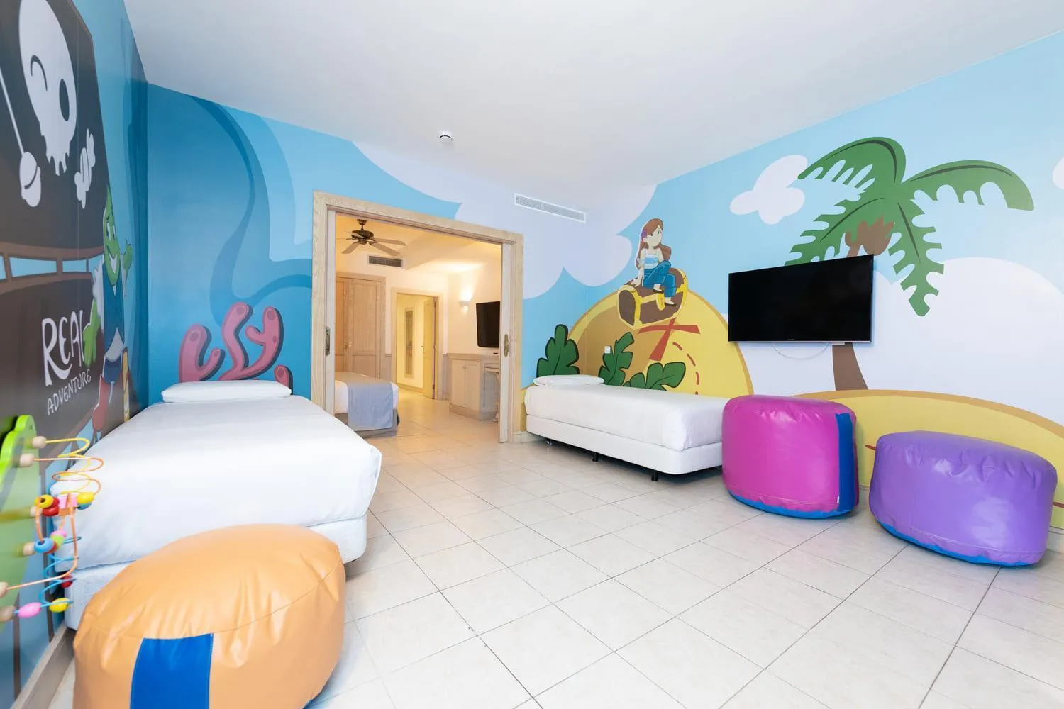 Photo of the whole room, Bed in Gran Castillo Tagoro Family & Fun Playa Blanca