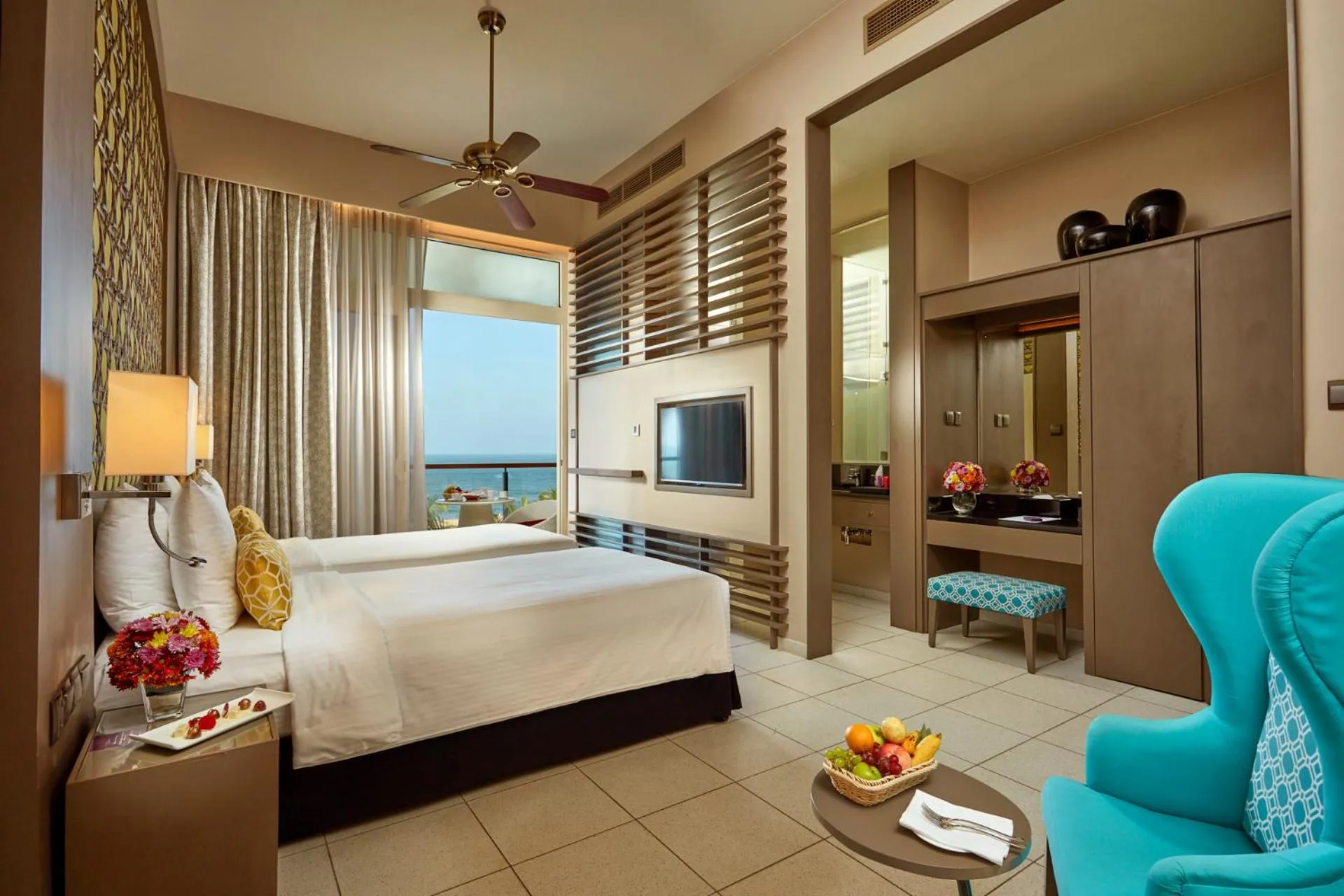 Bedroom, Bed in Sentido Heritance Negombo