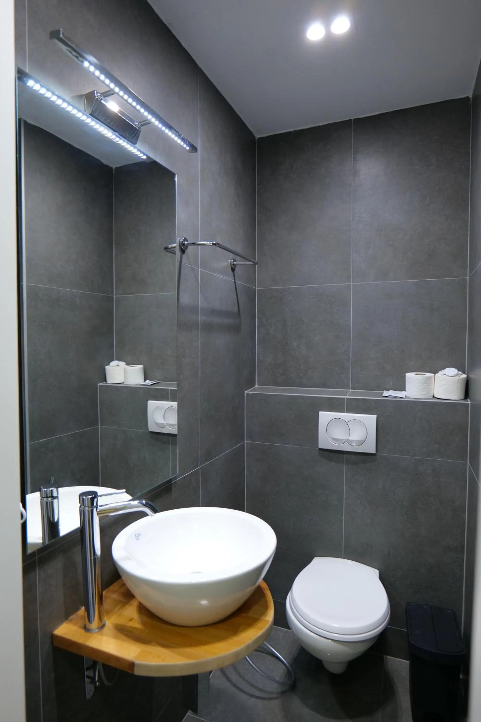 Bathroom in Hotel Jali