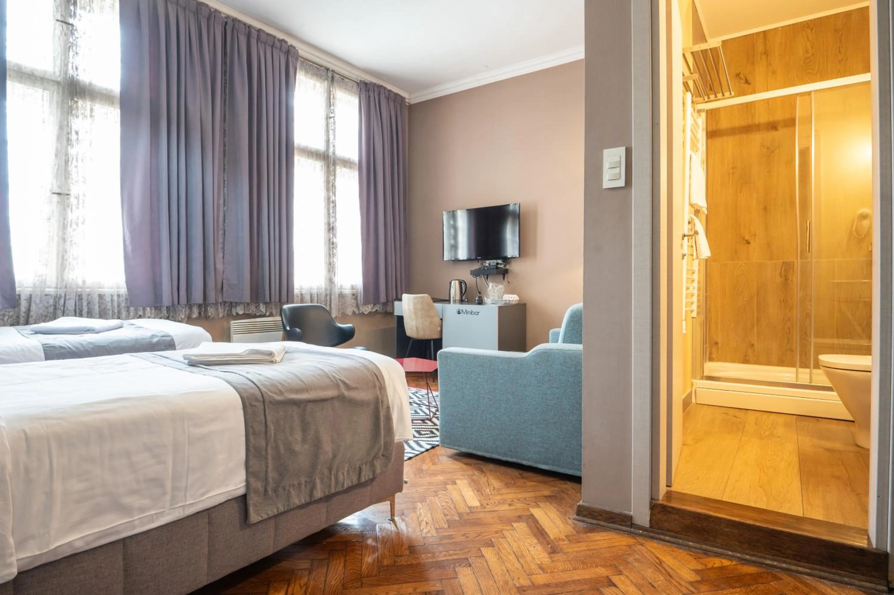 Bed in Hotel London B&B