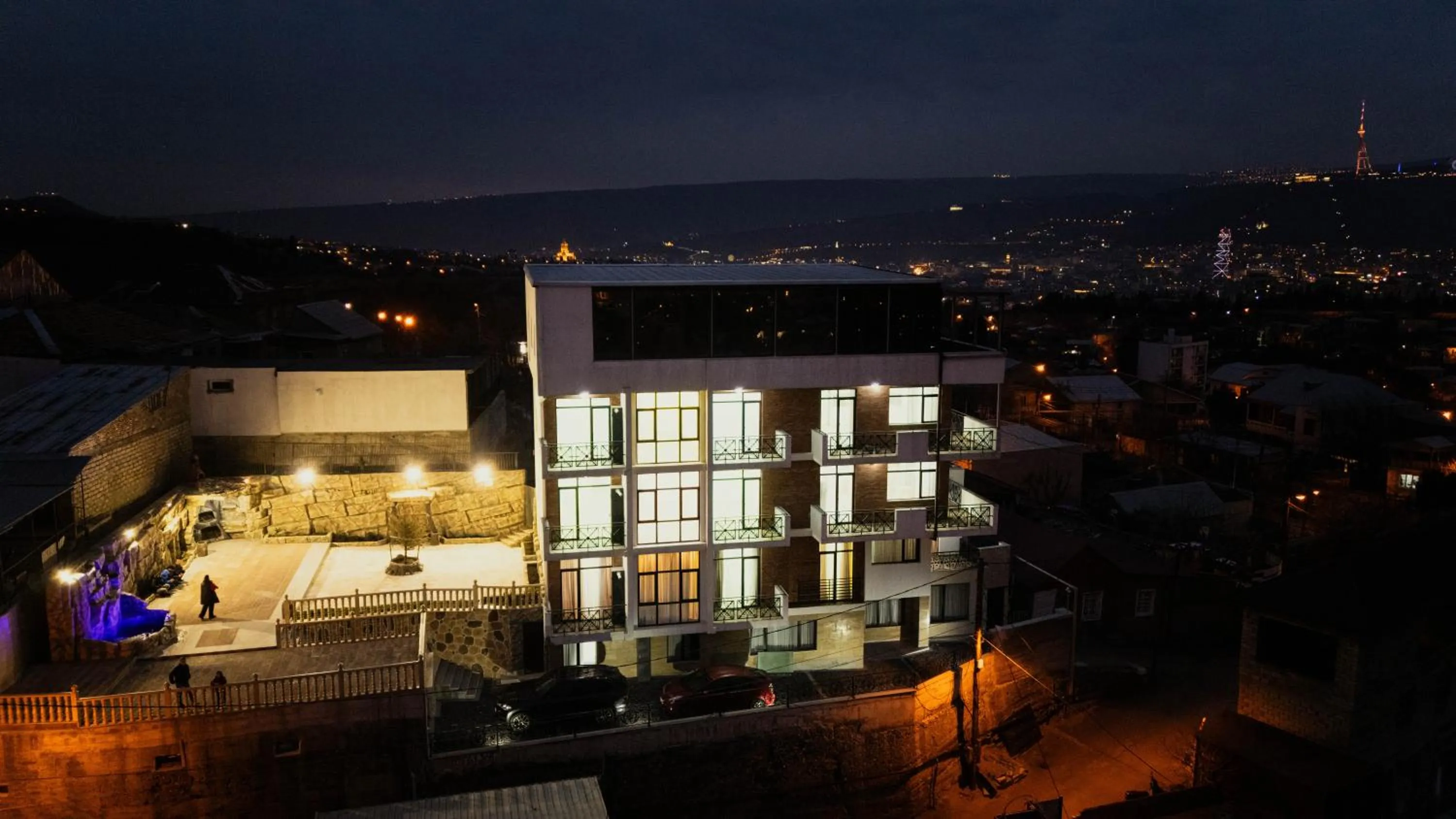 Property building in Panorama Hills Apart-Hotel