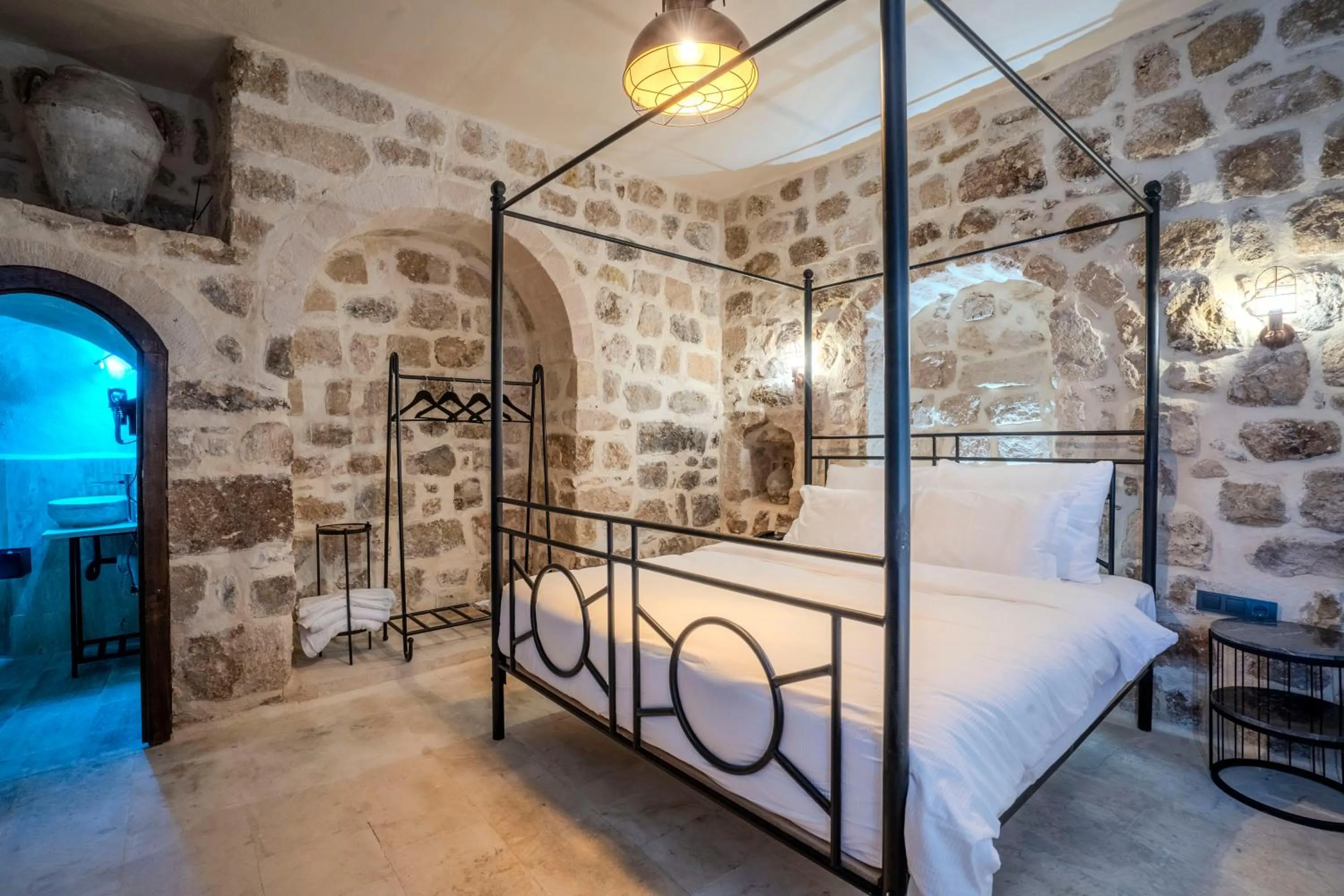 Bed in Maran House Mardin