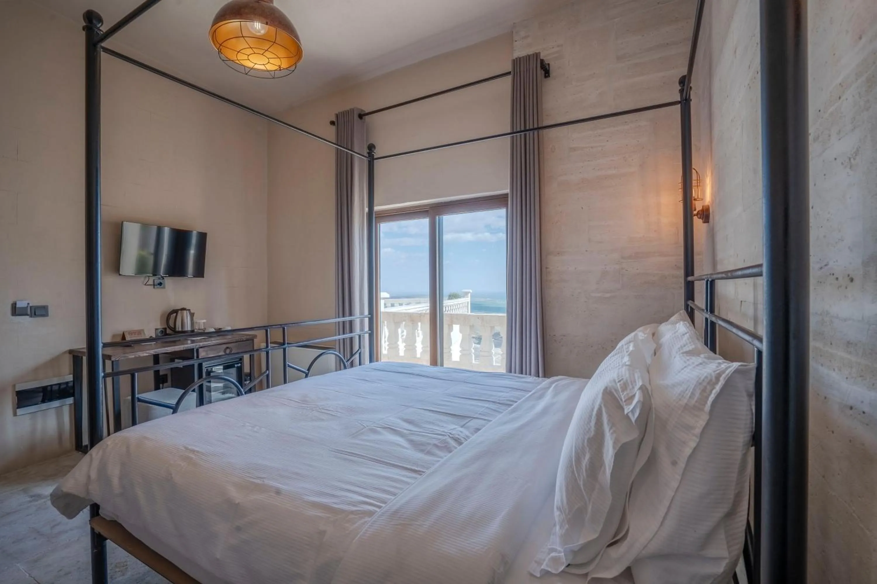 Bed in Maran House Mardin