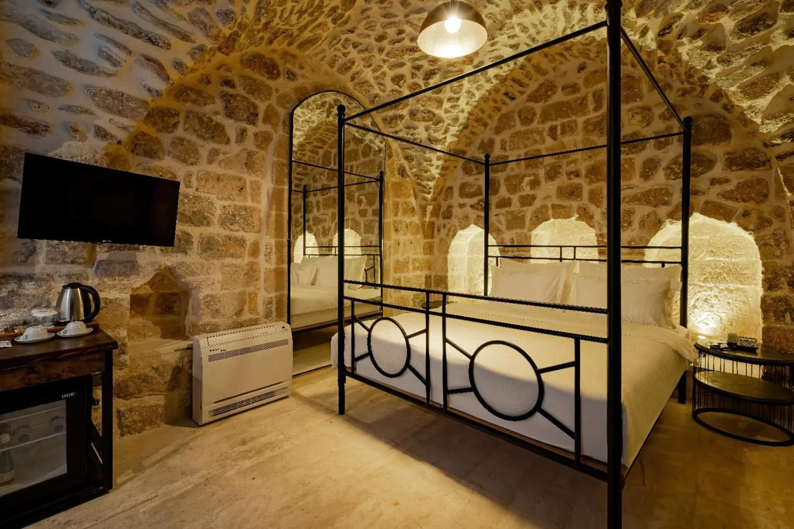 Bed in Maran House Mardin