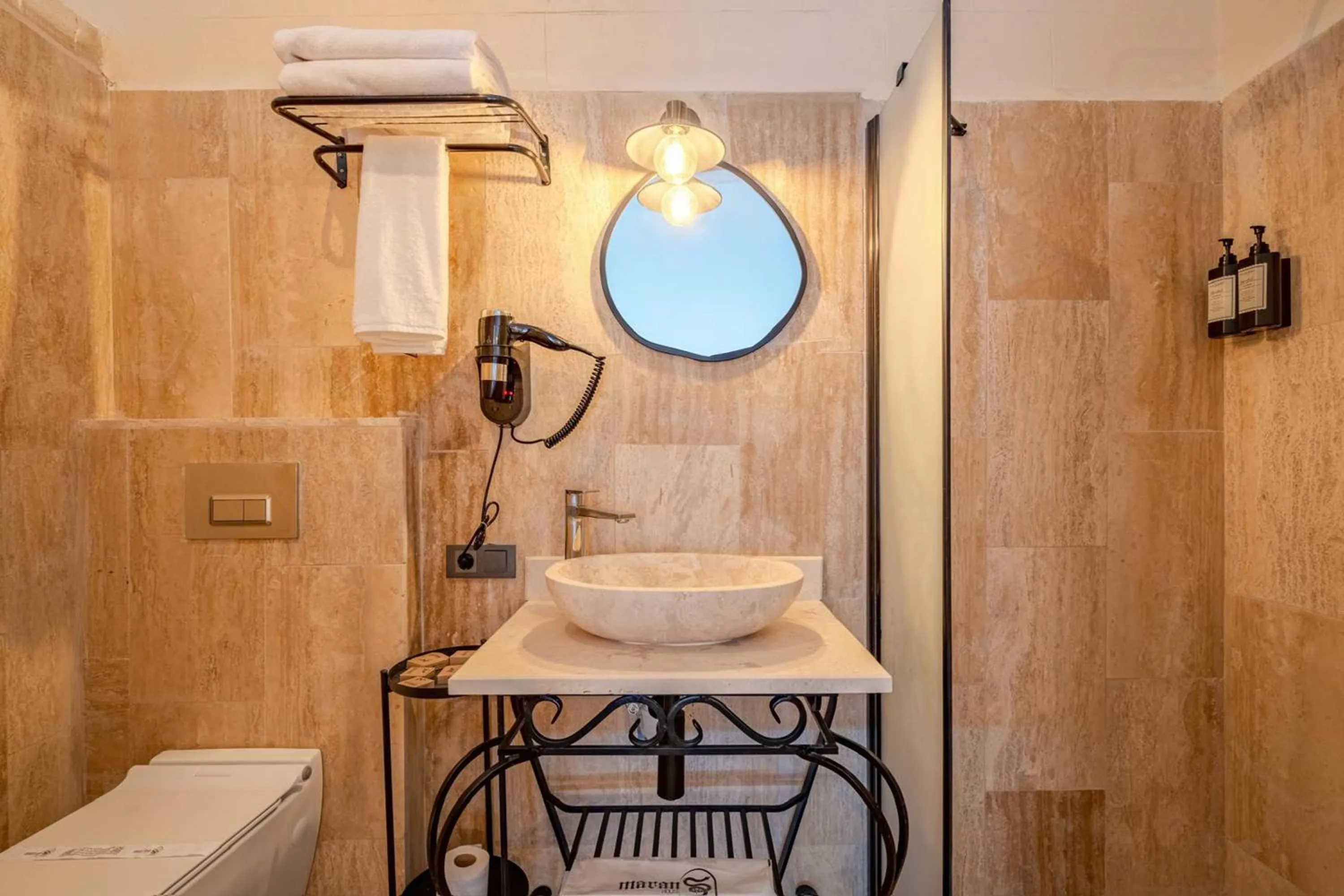 Shower in Maran House Mardin