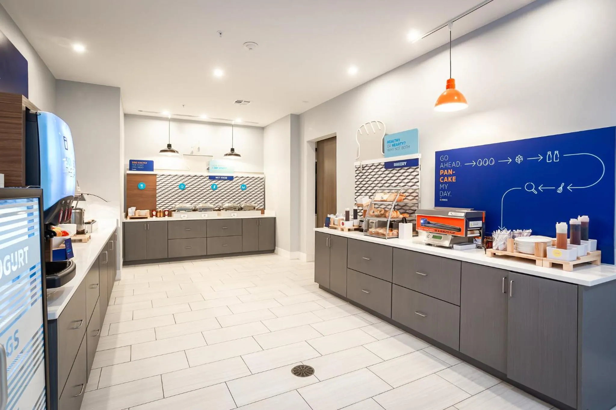 Breakfast in Holiday Inn Express & Suites Waco Downtown by IHG