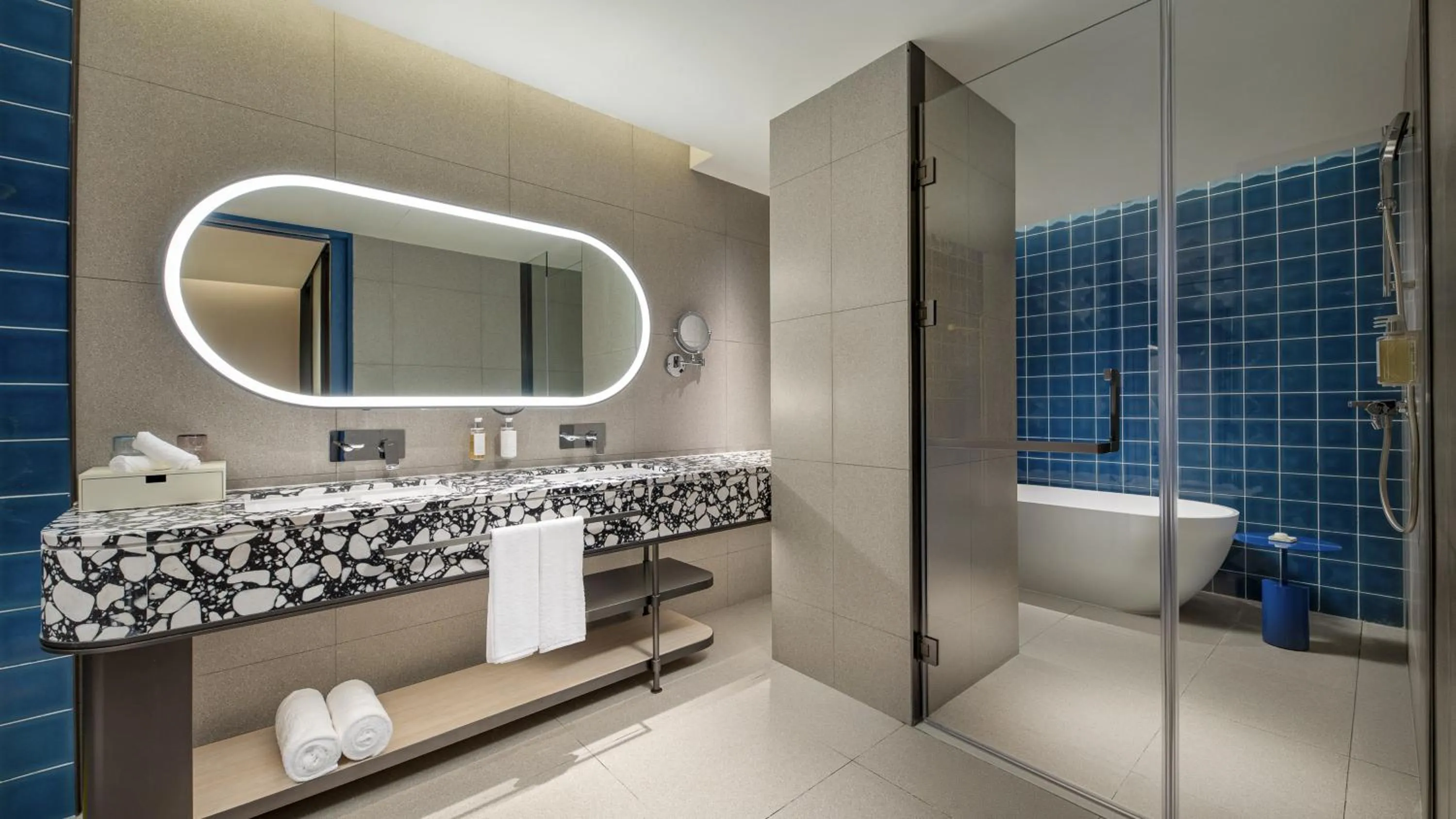 Bathroom in Holiday Inn Shanghai Pudong Airport, an IHG Hotel