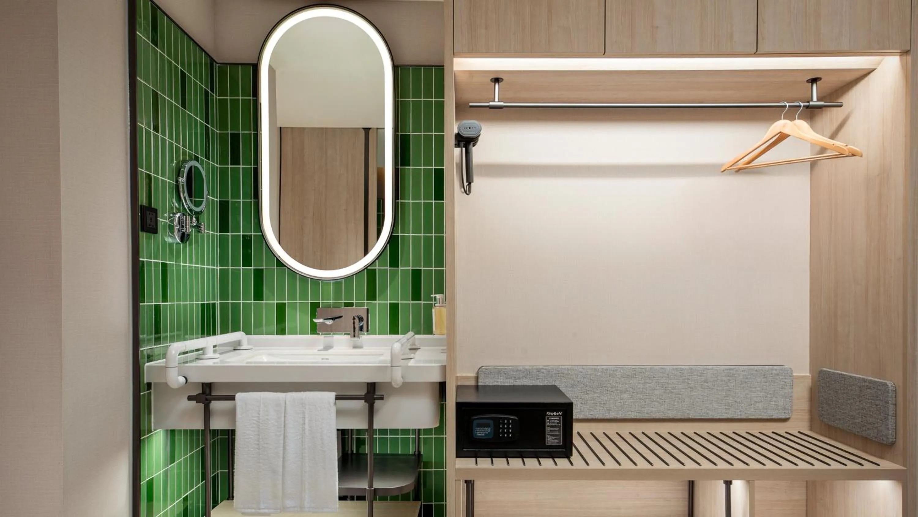 Bathroom in Holiday Inn Shanghai Pudong Airport, an IHG Hotel