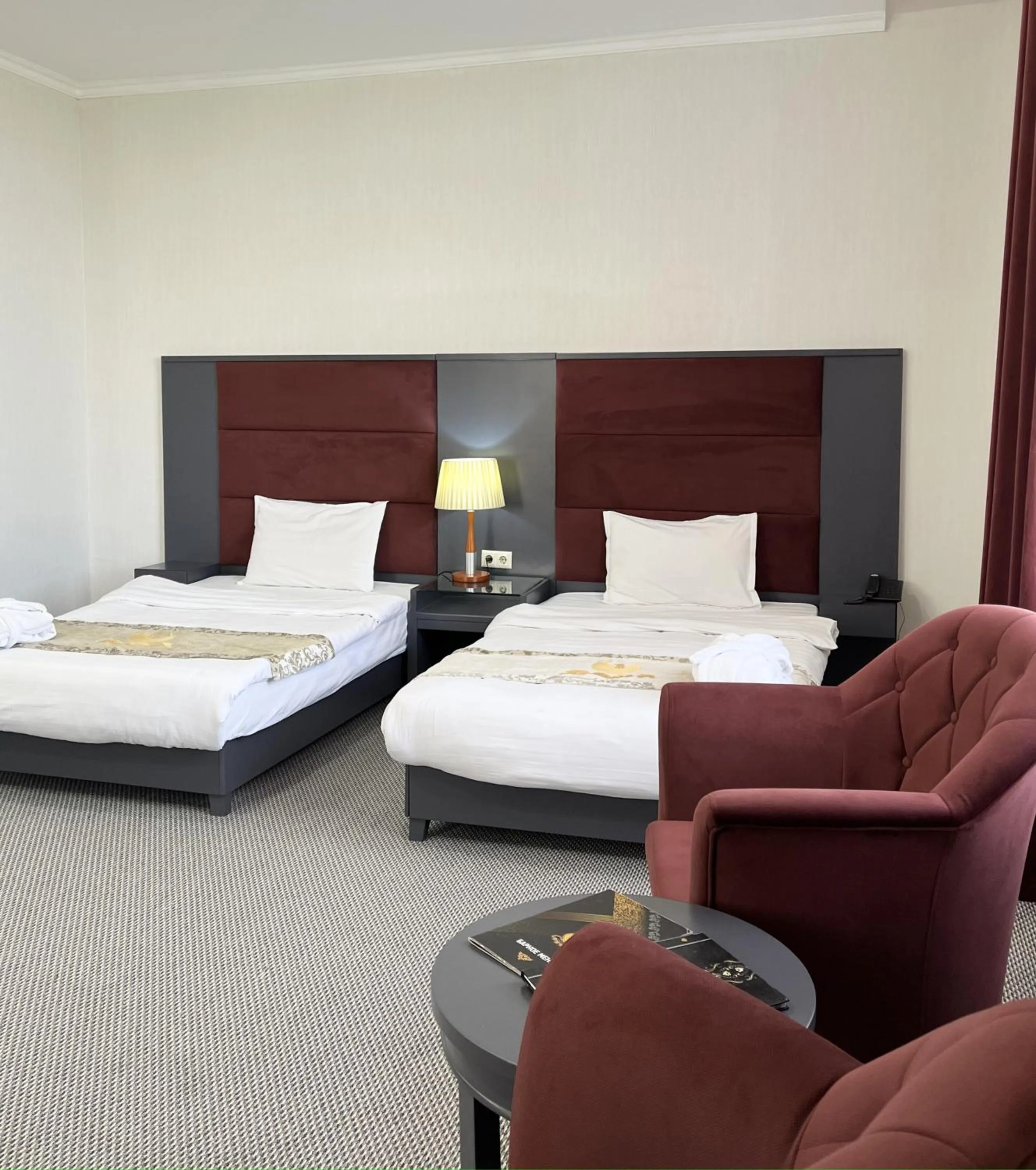 Photo of the whole room, Bed in Almaty Grand Erbil Hotel