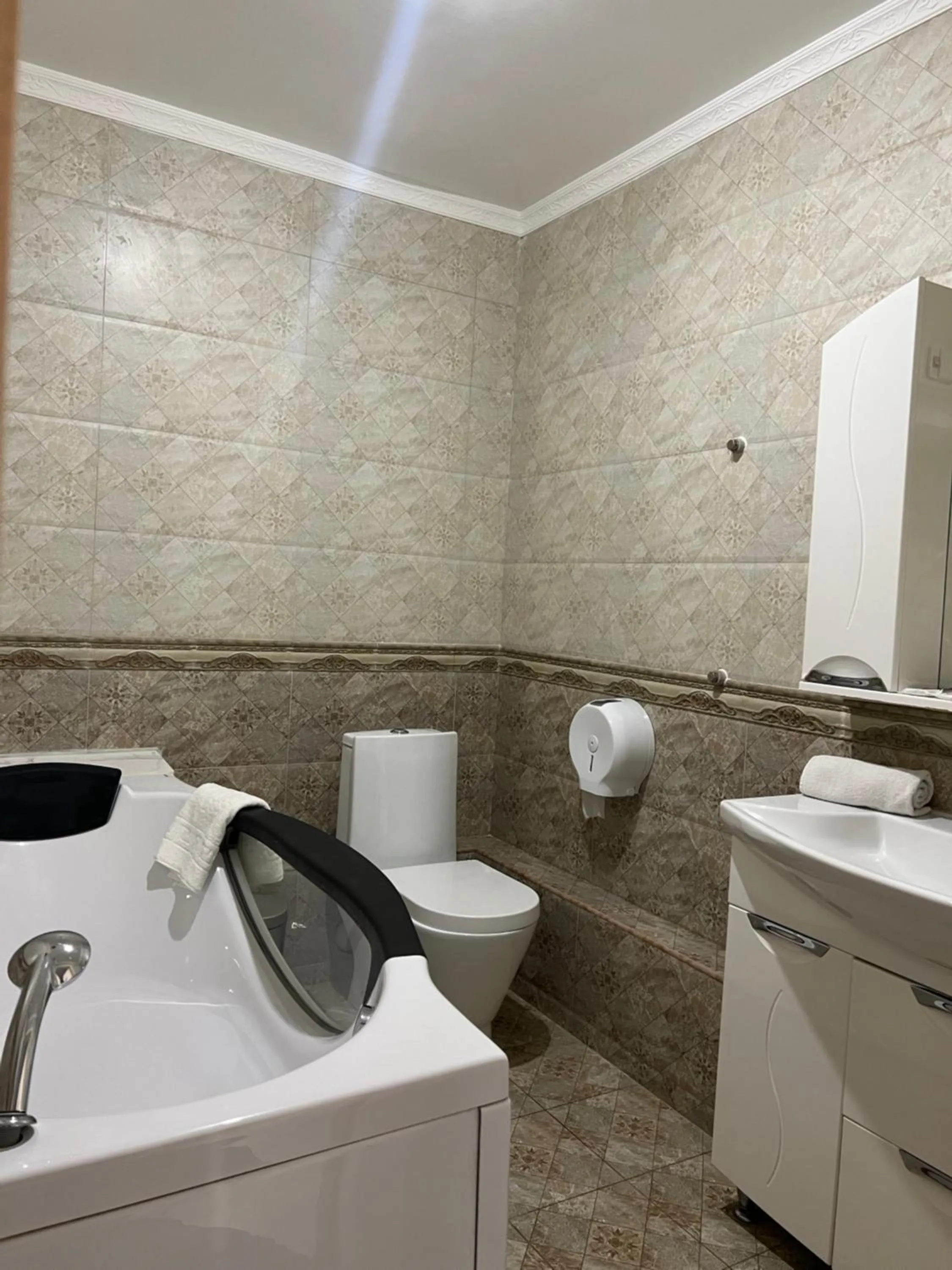 Toilet in Almaty Grand Erbil Hotel