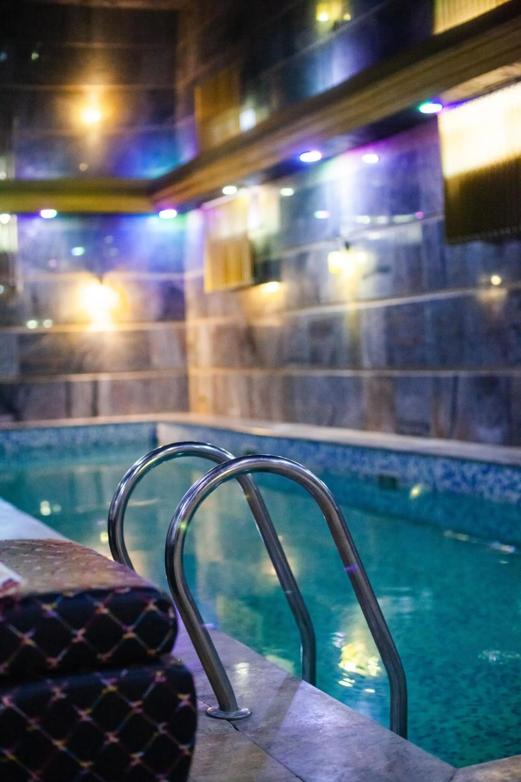 Swimming pool in Almaty Grand Erbil Hotel