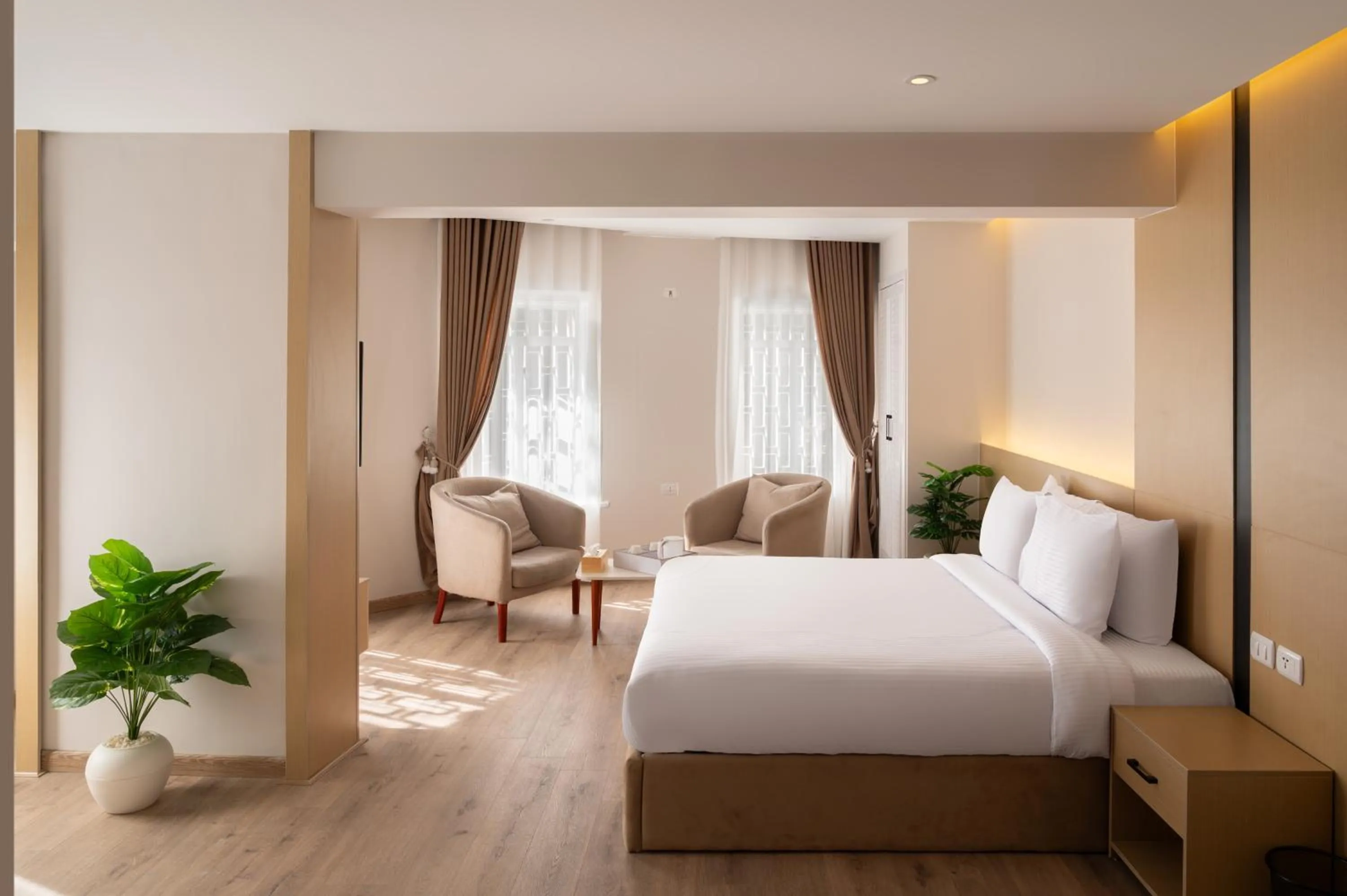 Photo of the whole room, Bed in Elegance Grand City Hotel