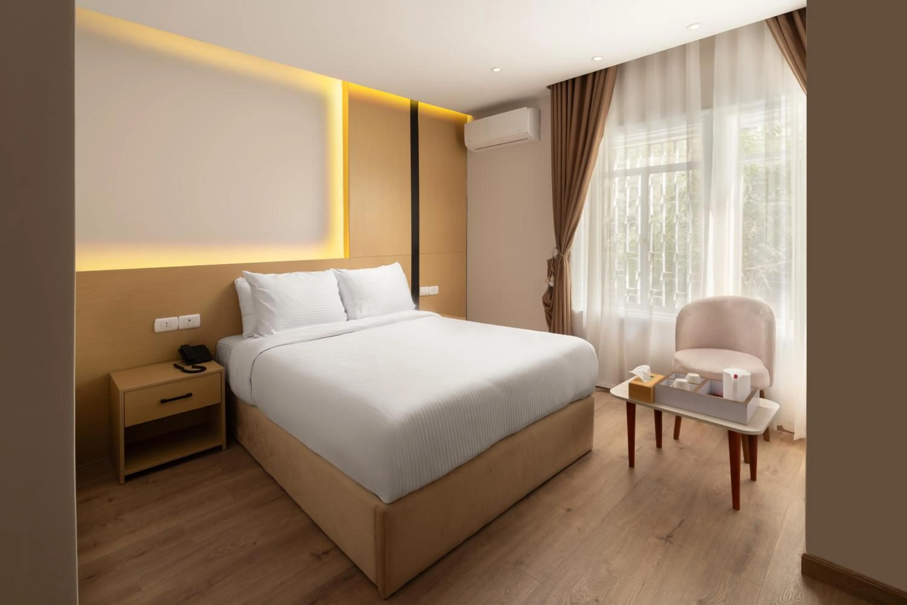 Photo of the whole room, Bed in Elegance Grand City Hotel