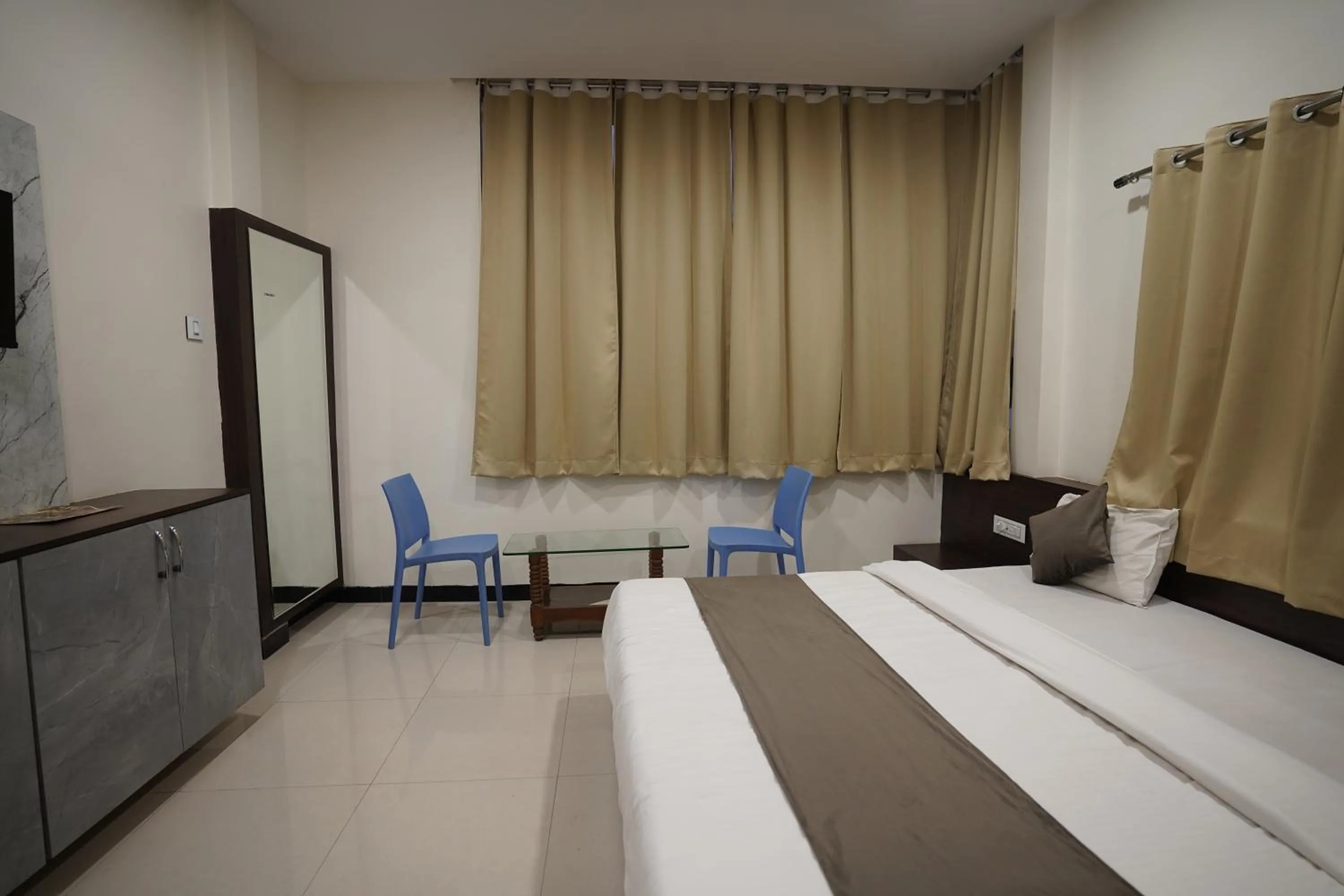 Bed in Hotel Dev Kripa