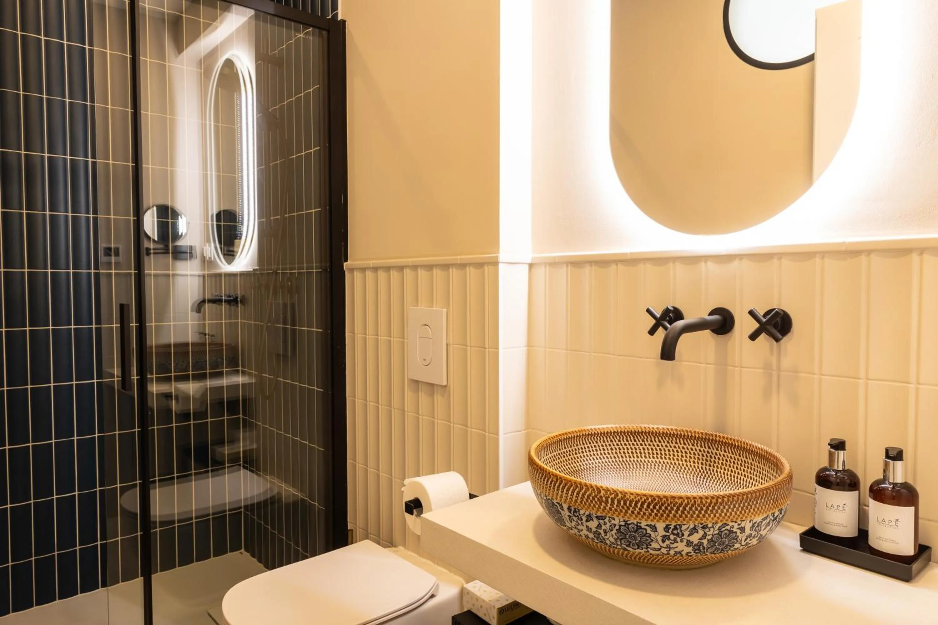 Shower in Chez Zeiza