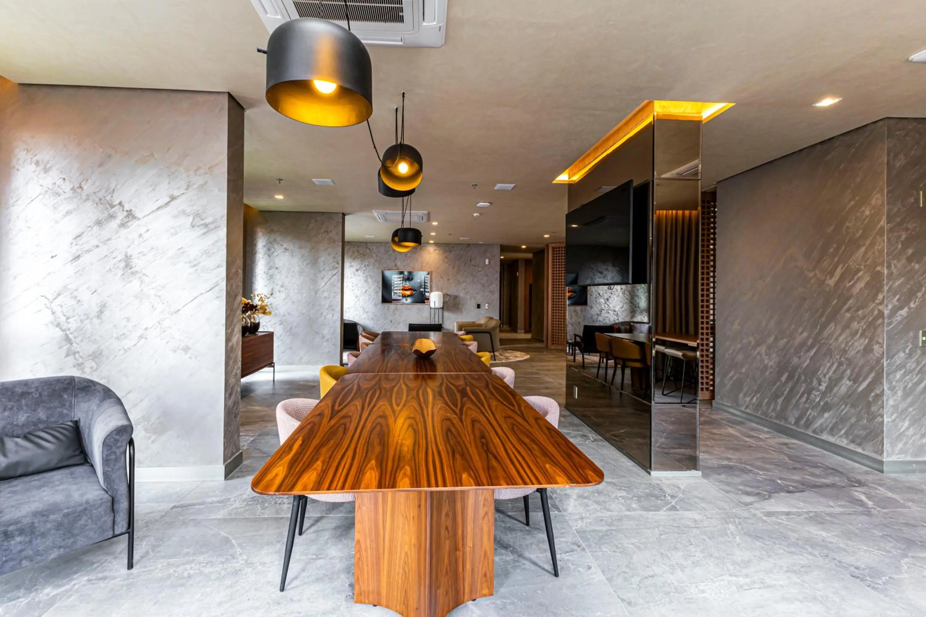 Property building in Charlie Santo Amaro - Piscina, Academia e Nota 9,2