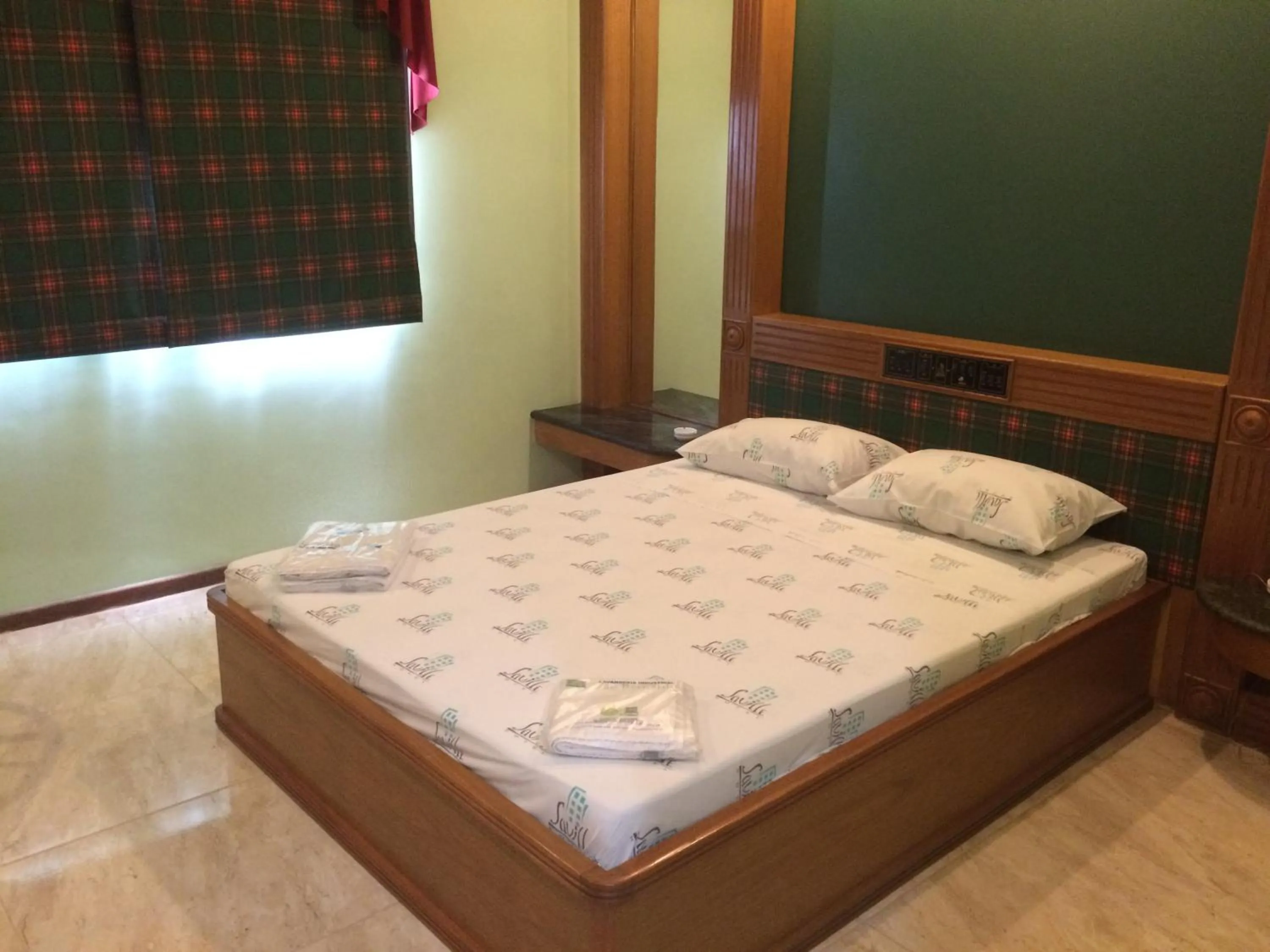 Bed in Saville Hotel