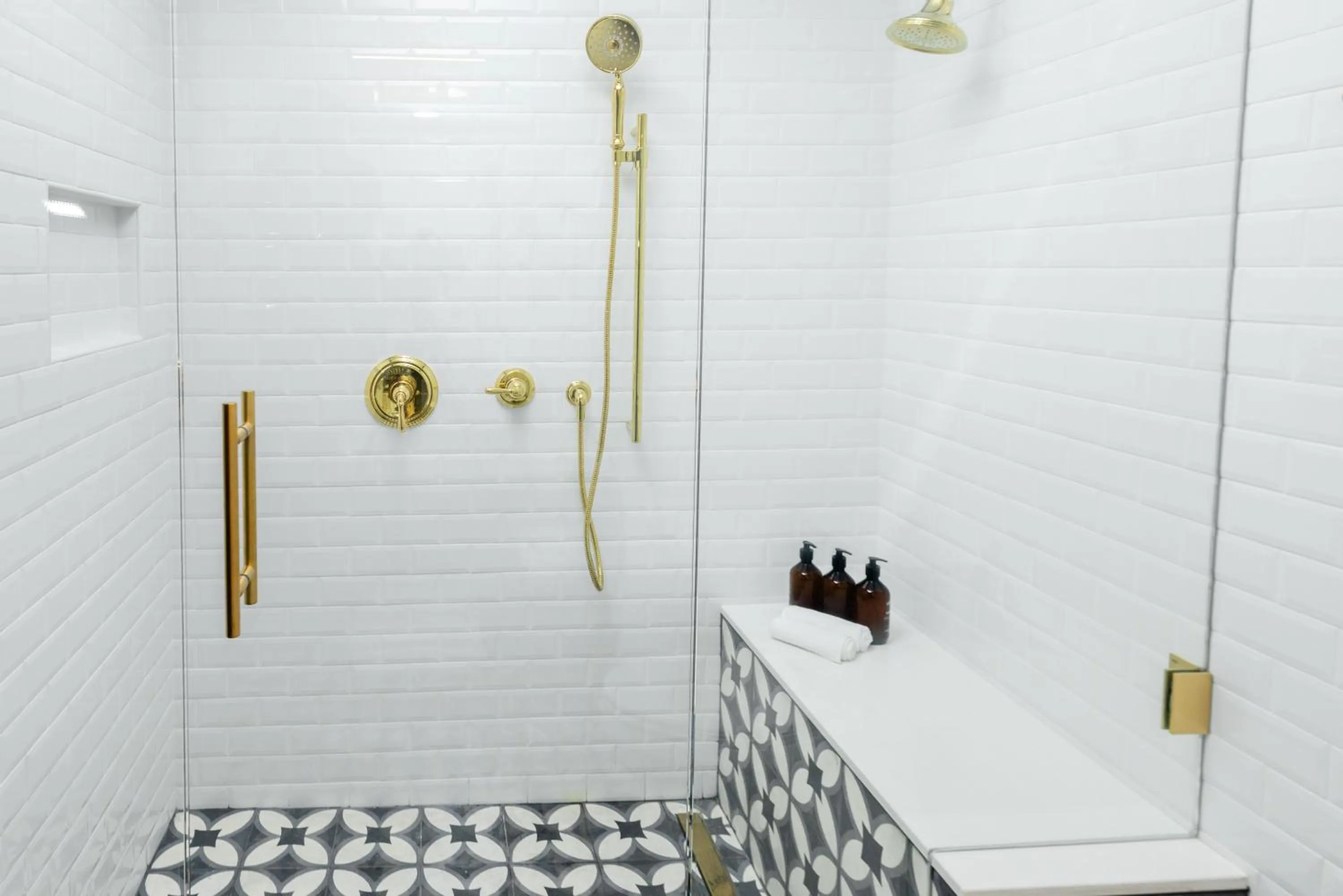 Shower in Whisky Hotel